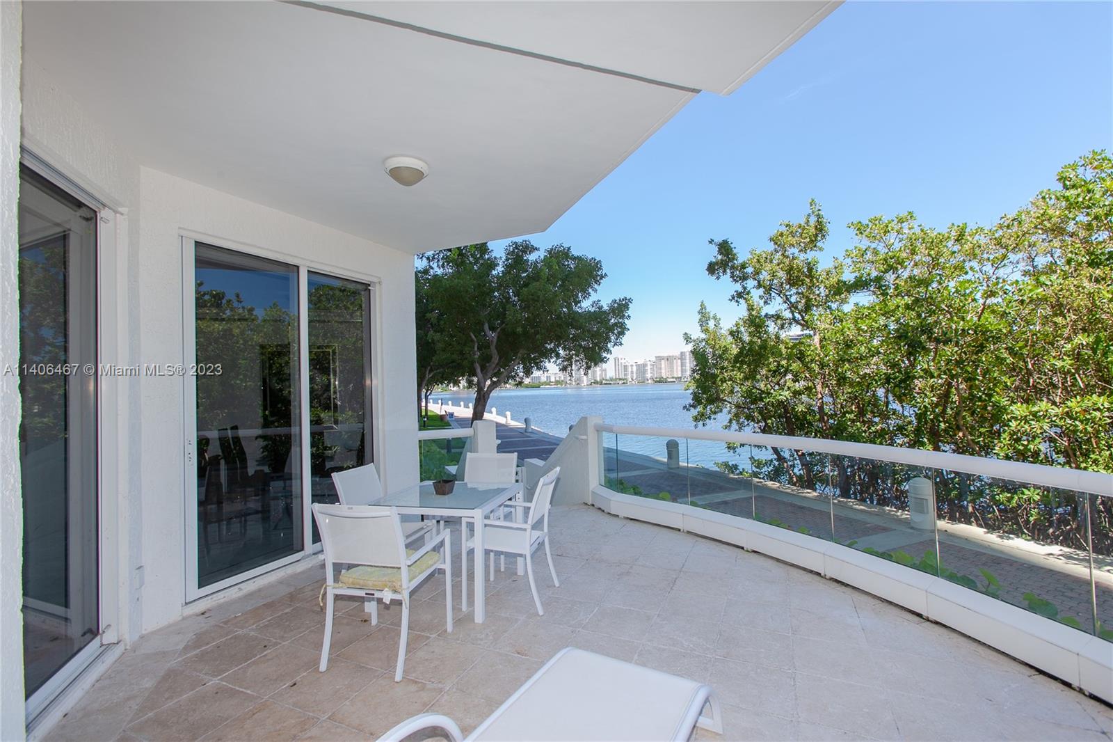 BELLAMARE @ WILLIAMS ISLA - Residential