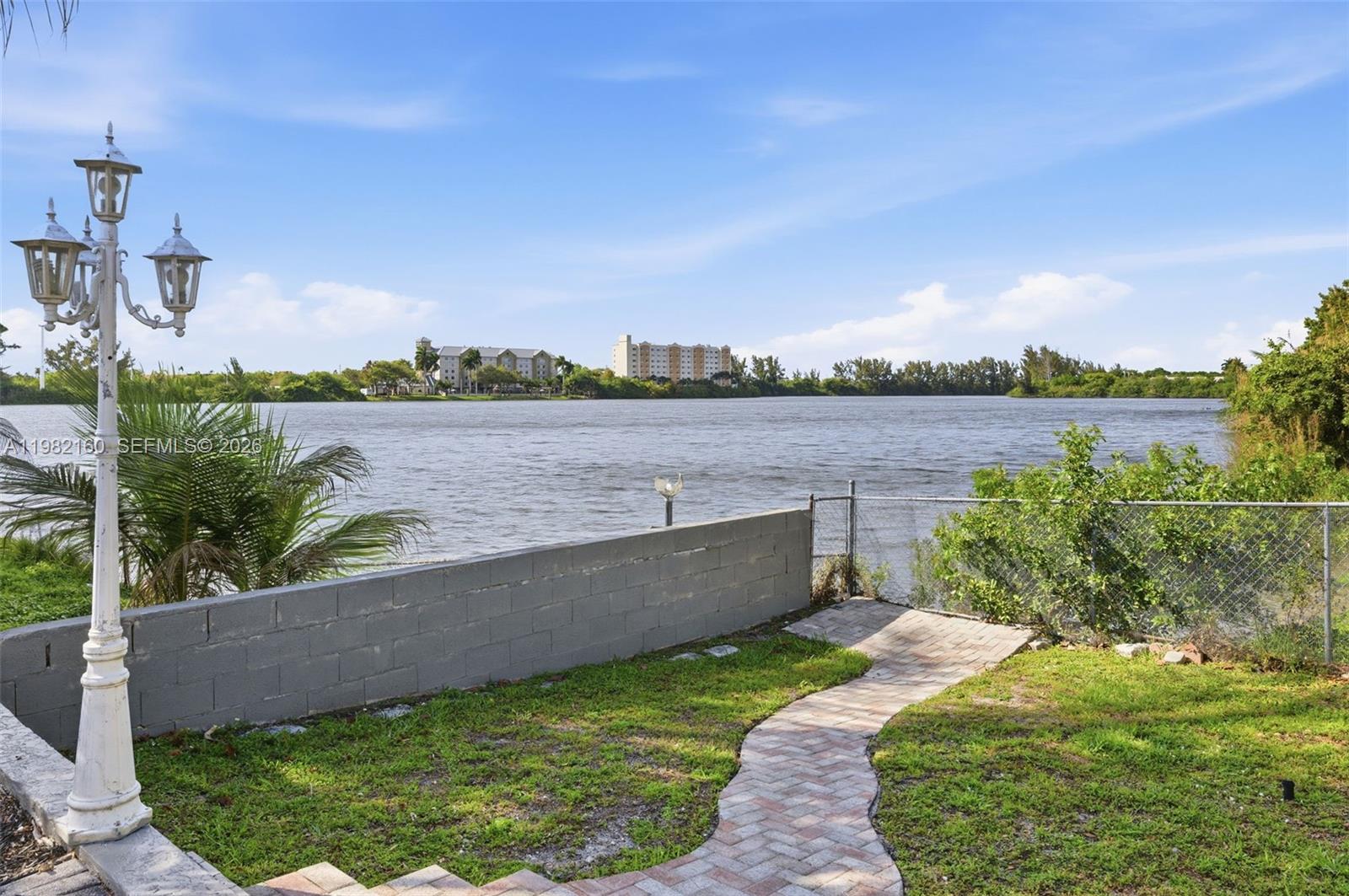 OAKWOOD HILLS - Residential