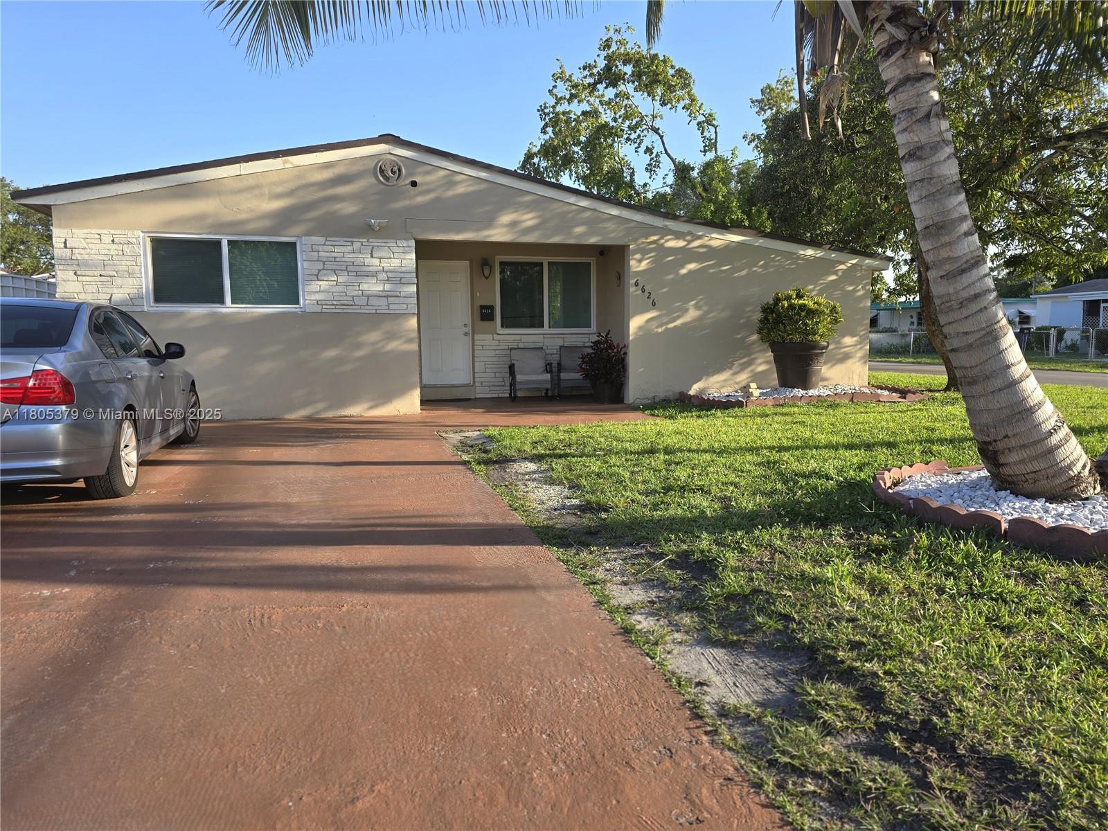 Property for Sale at 6626 Sw 1st Ct, Pembroke Pines, Miami-Dade County, Florida - Bedrooms: 3 
Bathrooms: 2  - $603,000