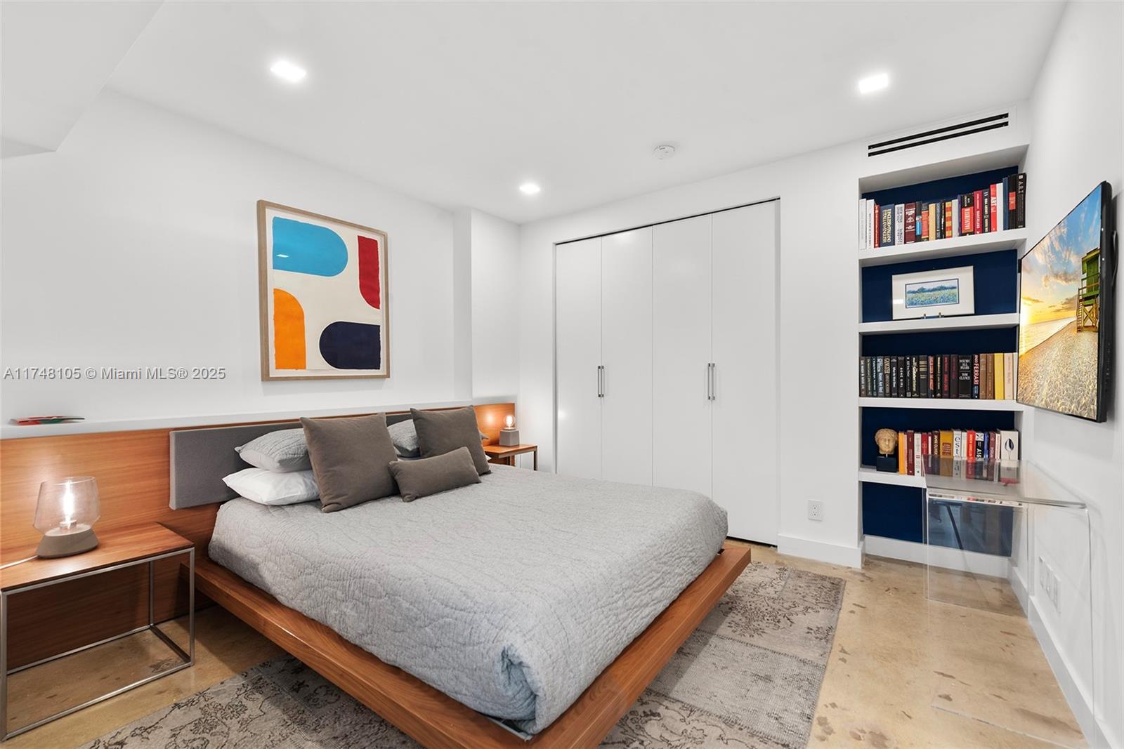 OCEANSIDE PLAZA CONDO - Residential