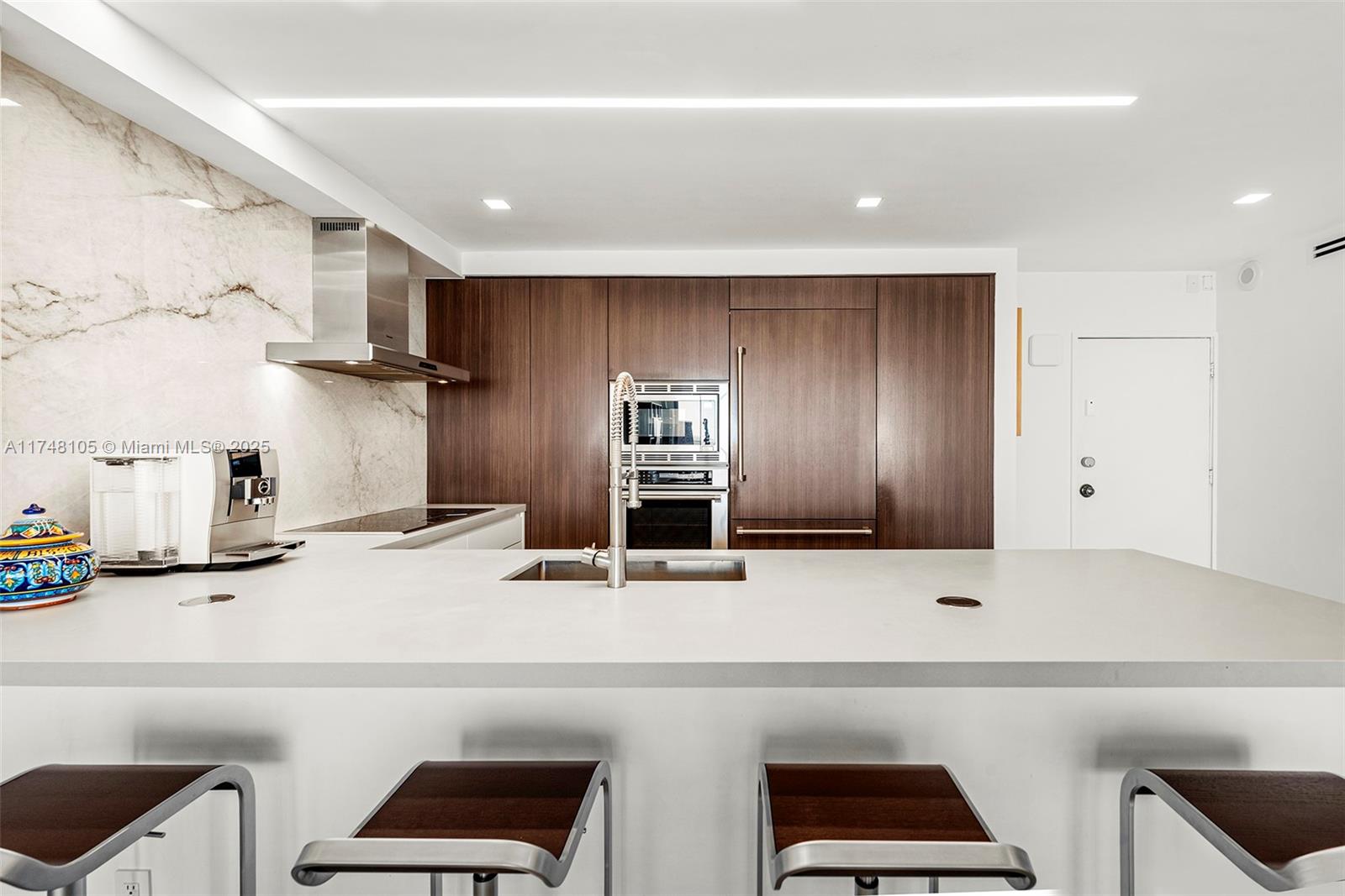 OCEANSIDE PLAZA CONDO - Residential