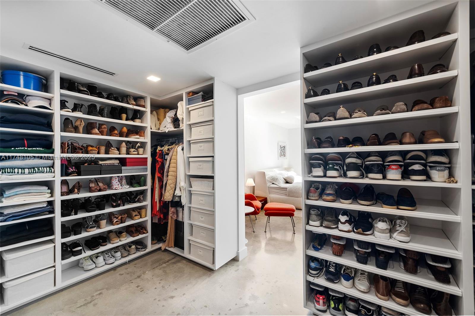 OCEANSIDE PLAZA CONDO - Residential