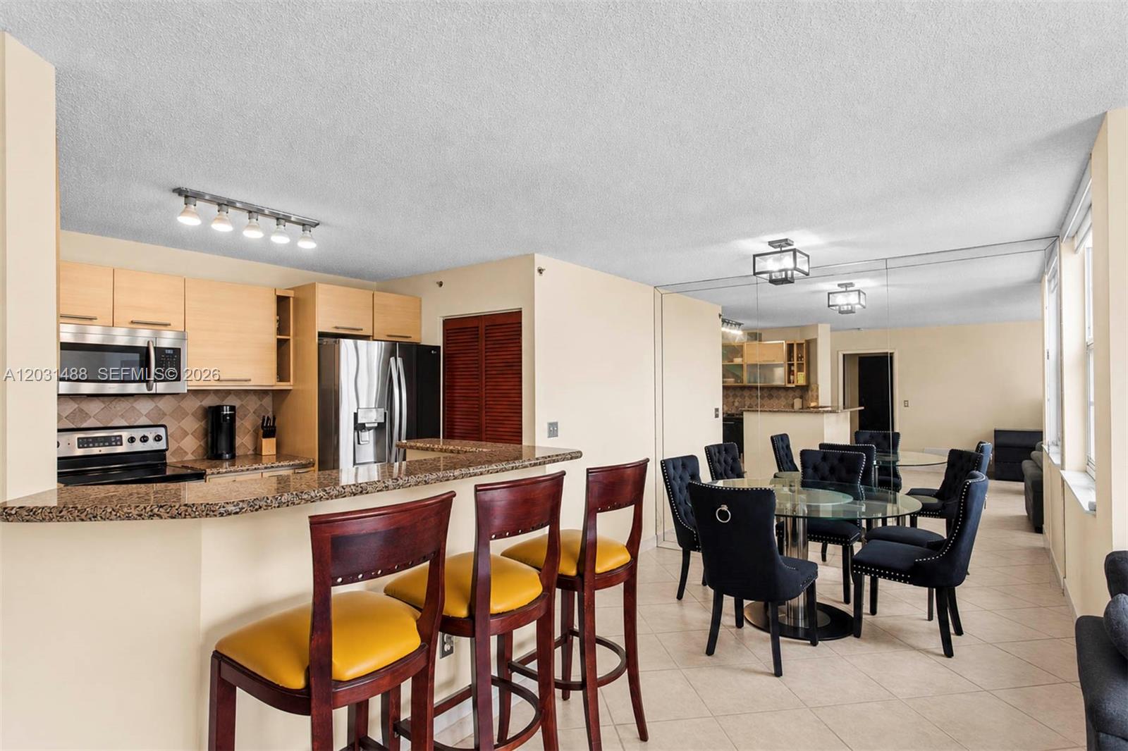 19701 E Country Club Dr 5604