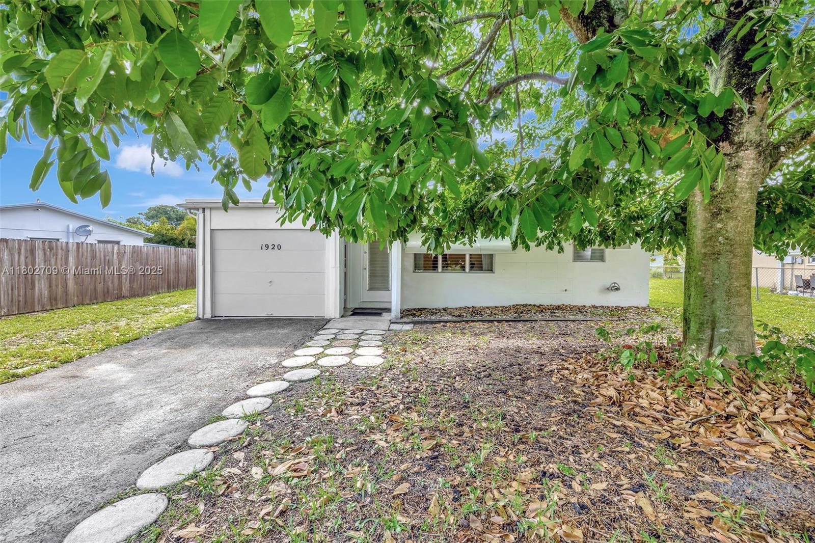1920 SW 65th Ter