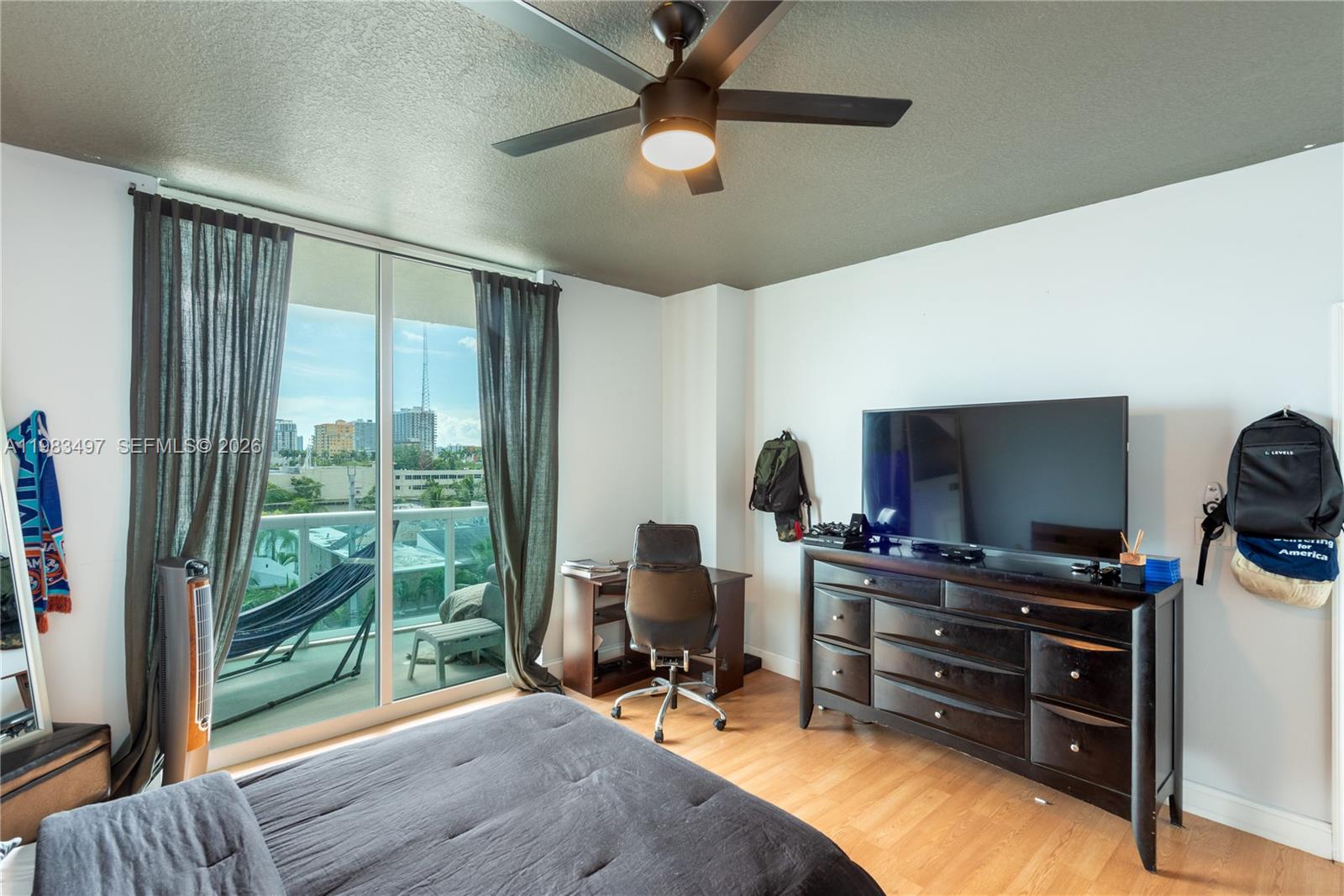 360 CONDO B - Residential