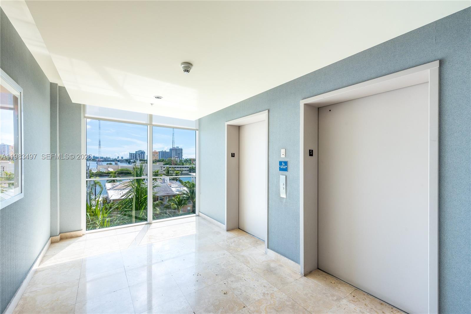 360 CONDO B - Residential