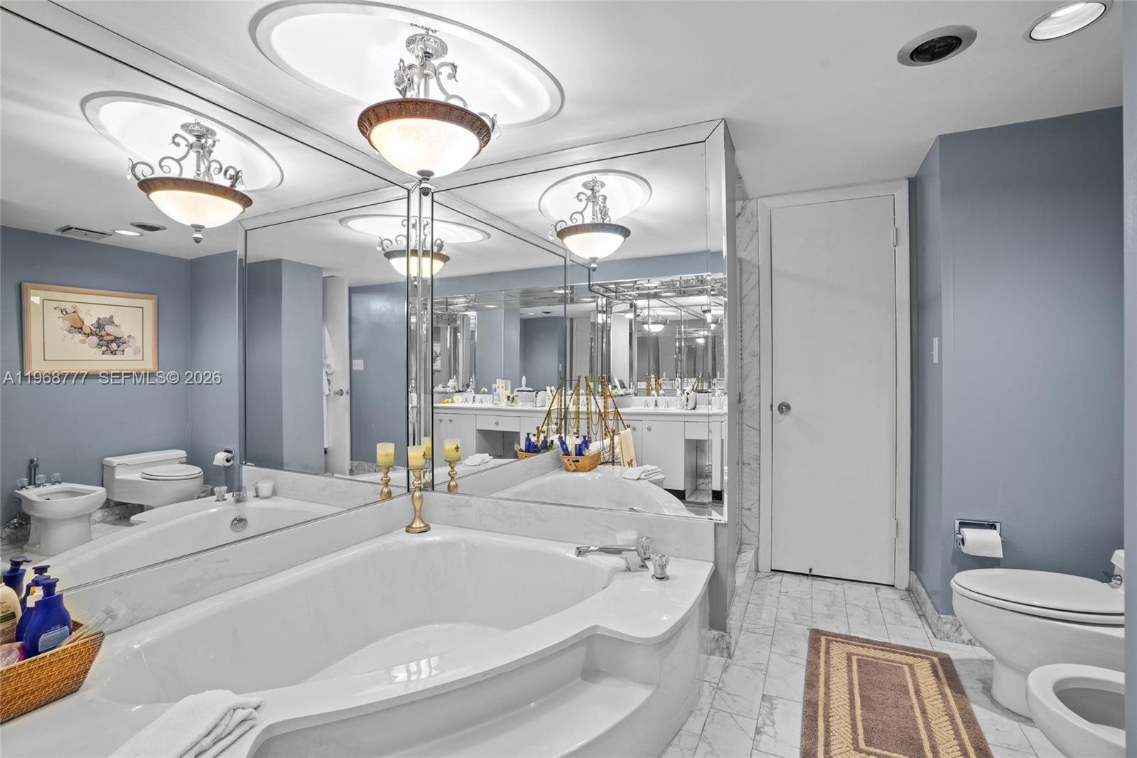 THE TOWERS OF QUAYSIDE CO - Residential