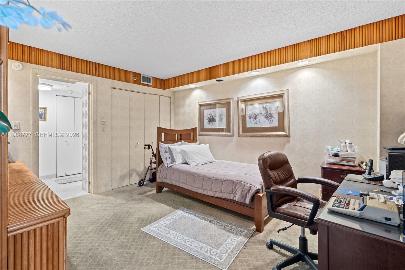 THE TOWERS OF QUAYSIDE CO - Residential