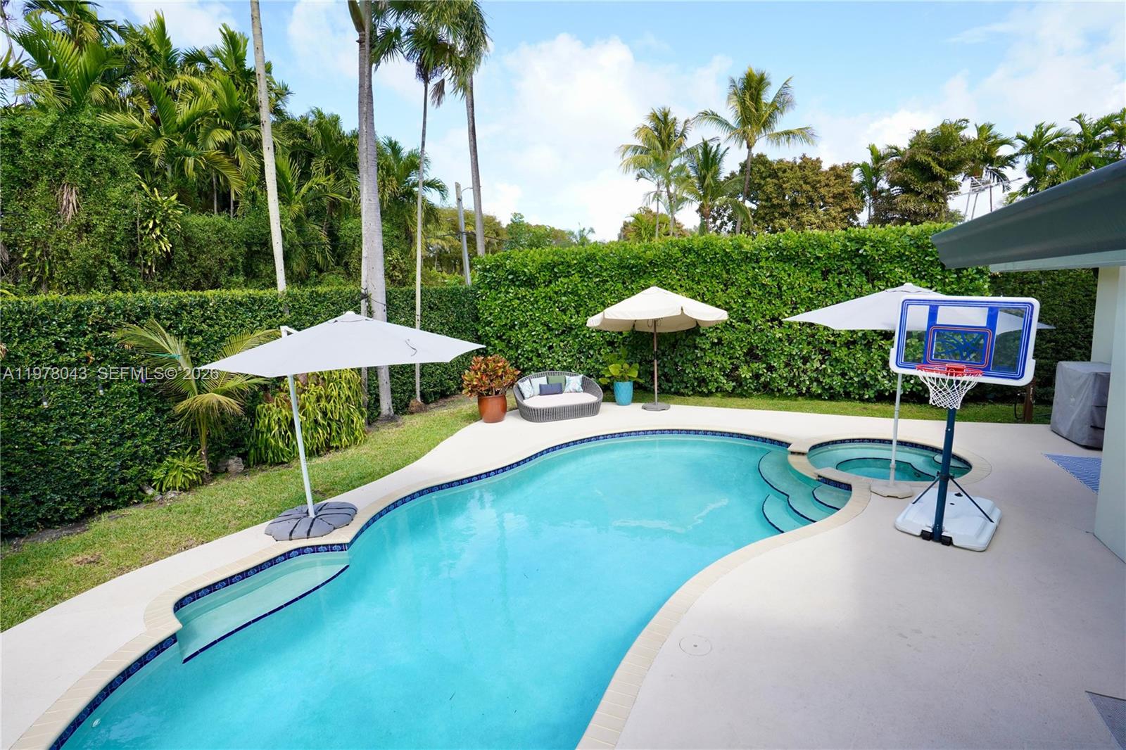 REV PL MIAMI SHORES SEC 8 - Residential