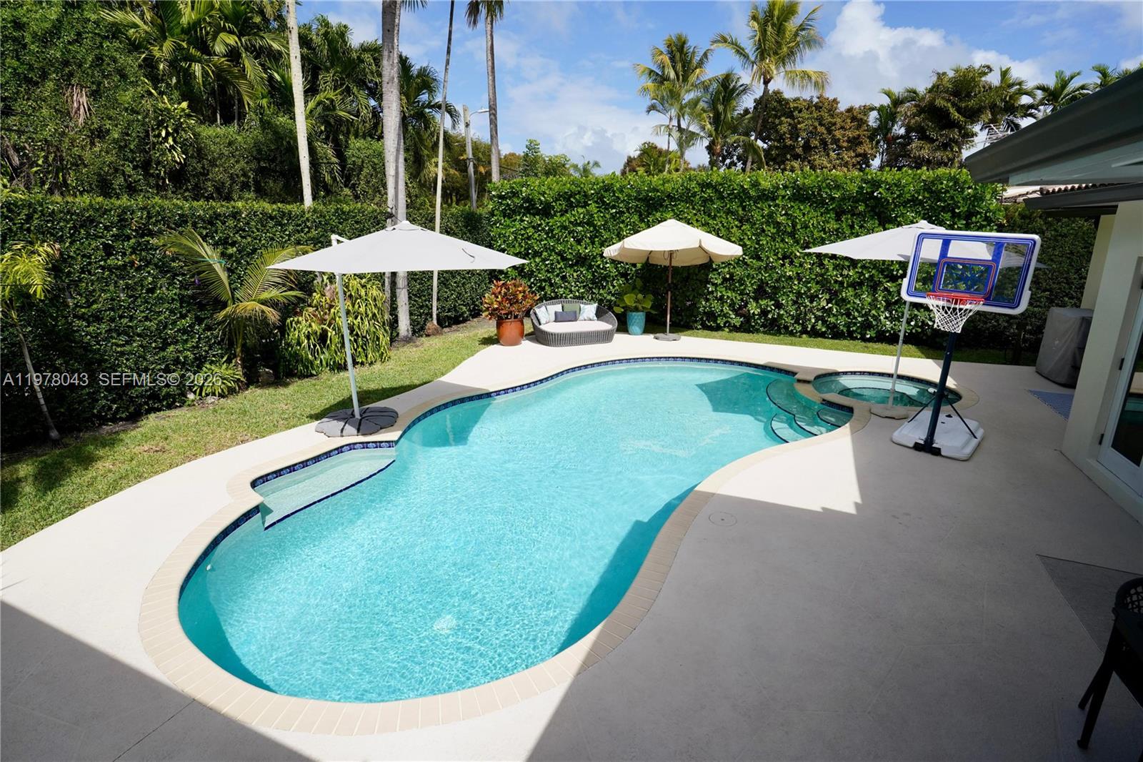 REV PL MIAMI SHORES SEC 8 - Residential