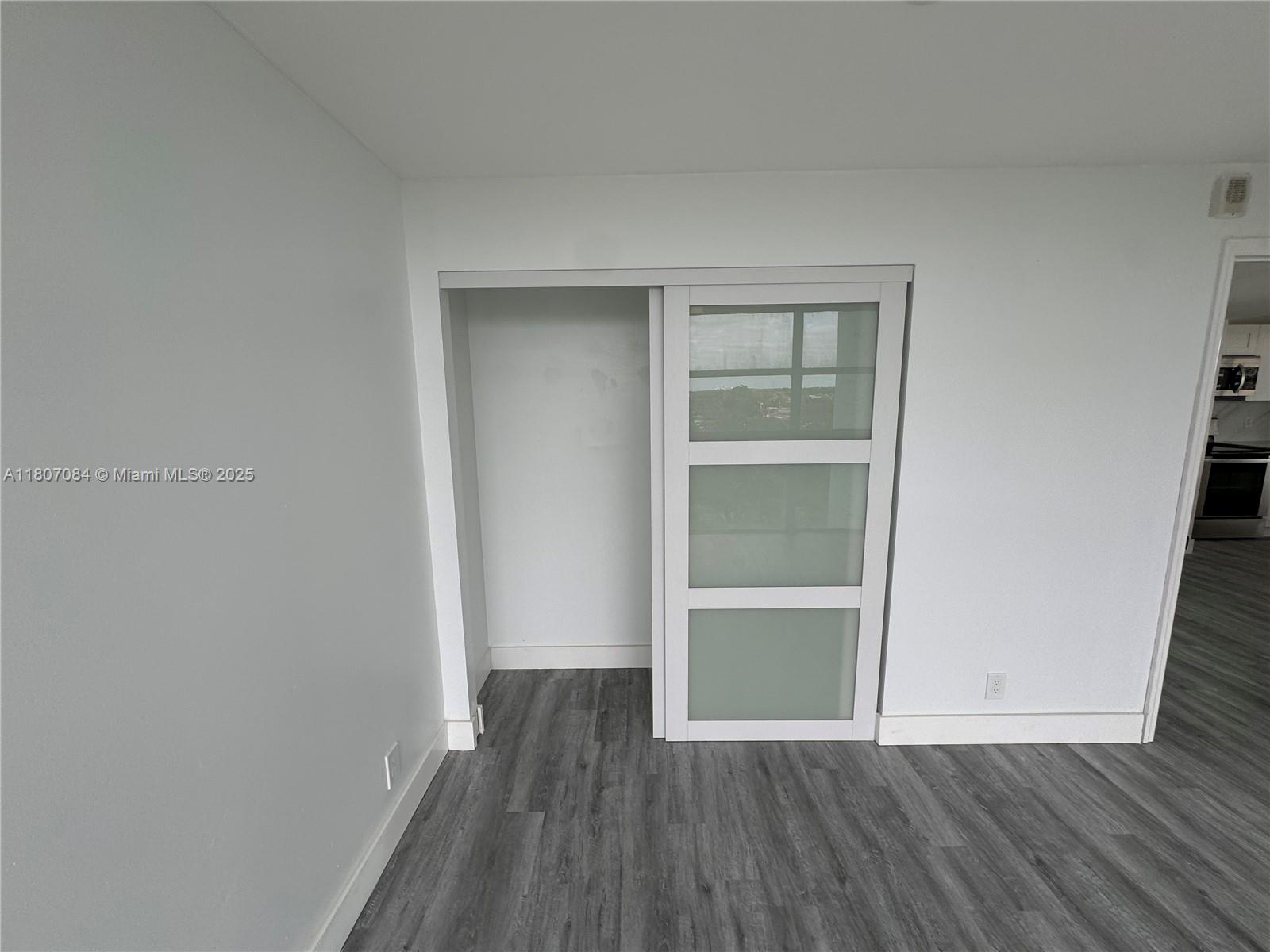 200 LESLIE CONDO - Residential Lease