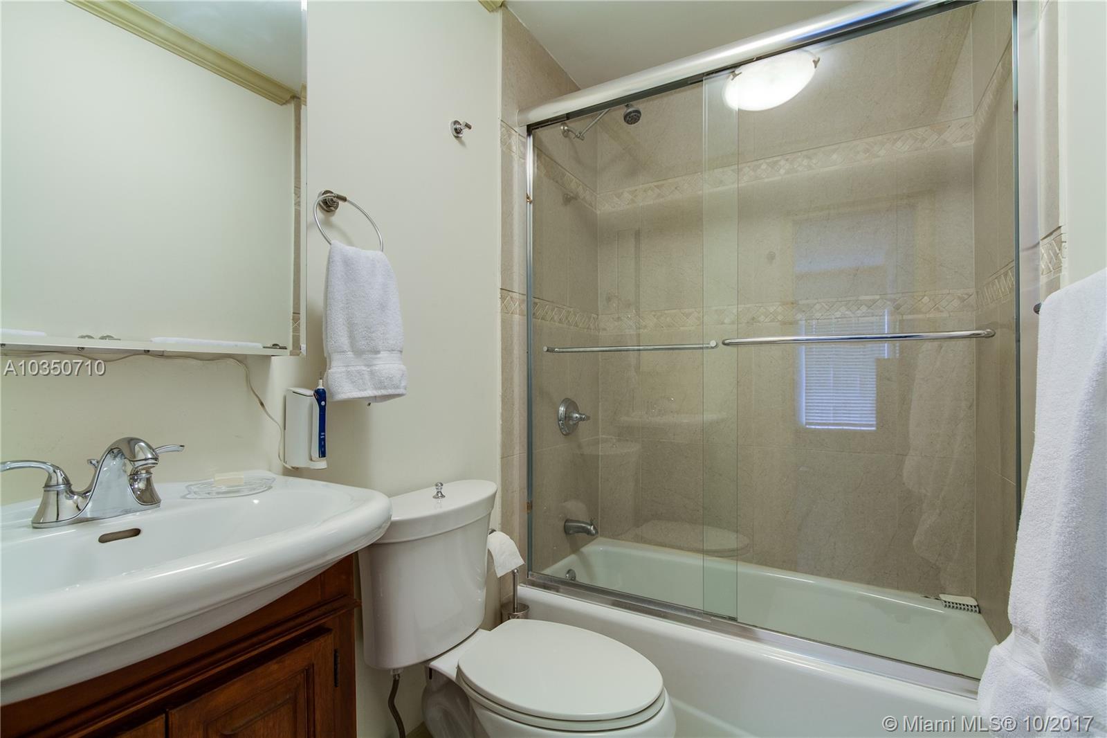 ROYAL PALM VILLAS CONDO - Residential Lease