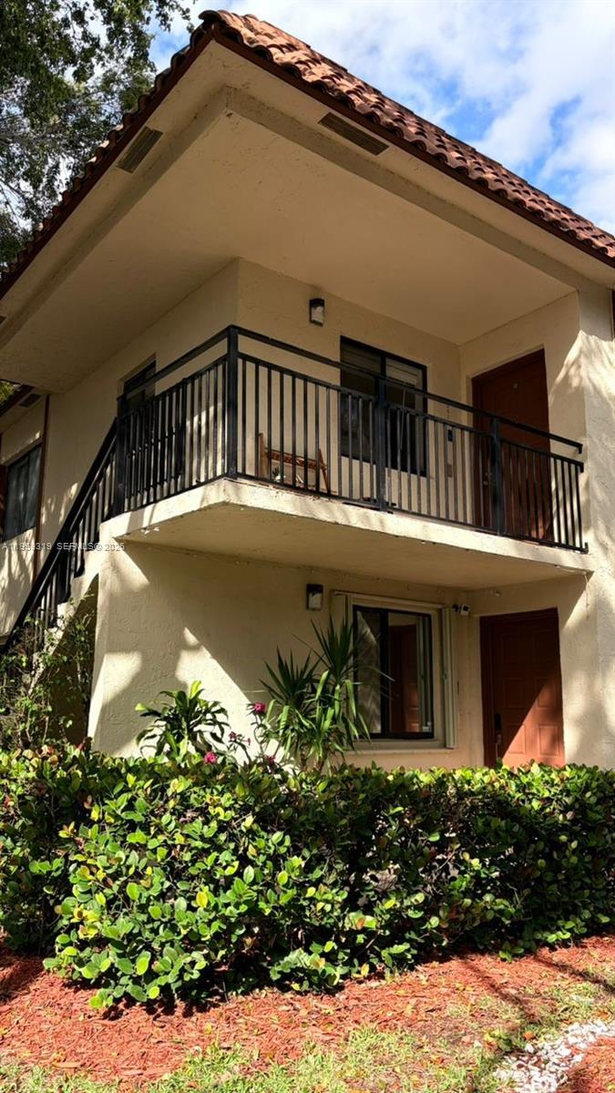 RACQUET CLUB APARTMENTS A - Residential