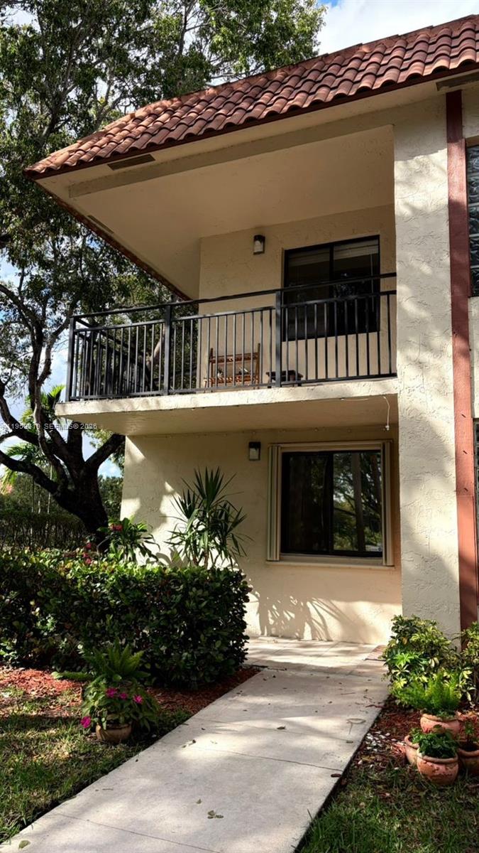 RACQUET CLUB APARTMENTS A - Residential