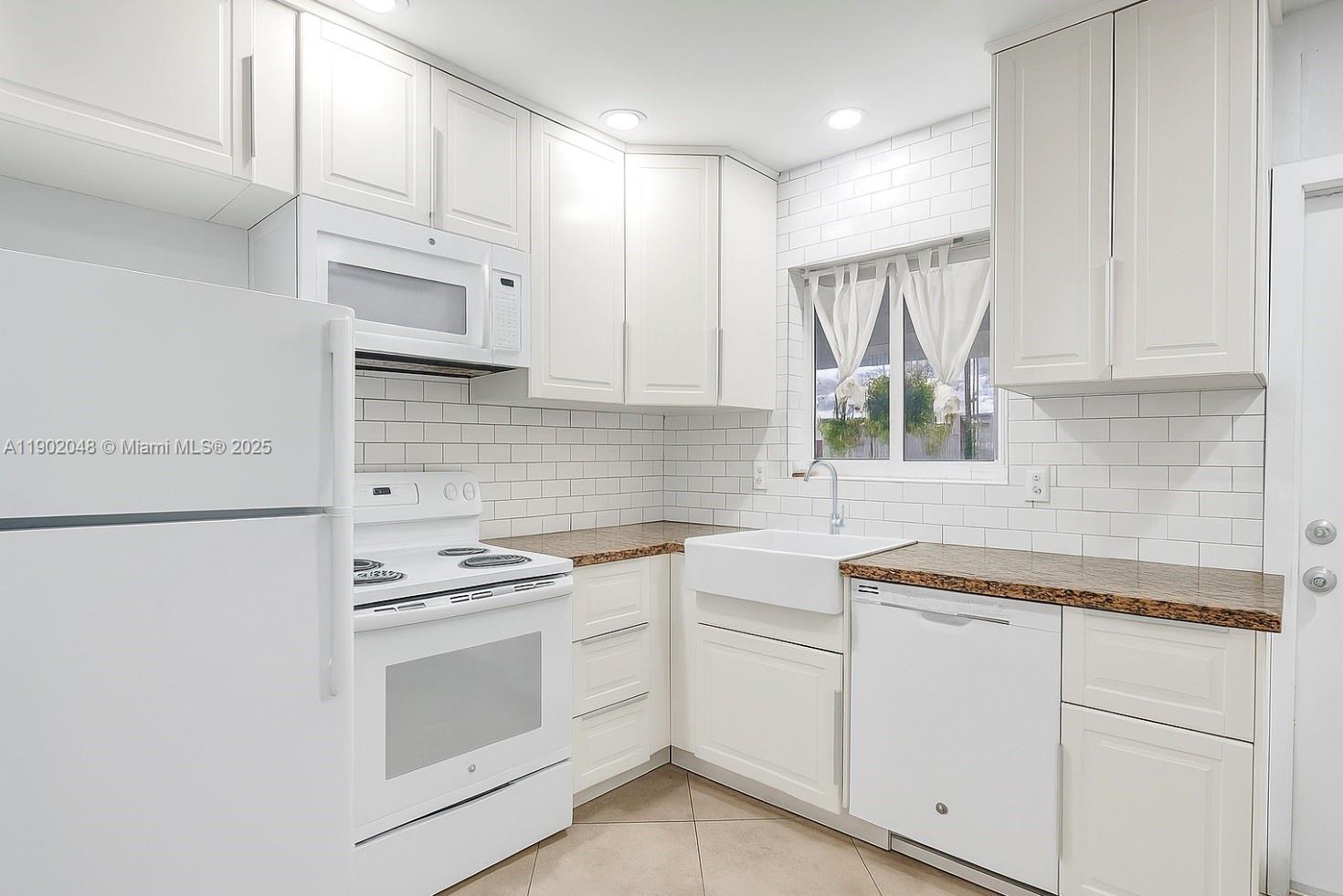 OCEAN RIDGE - Residential Income