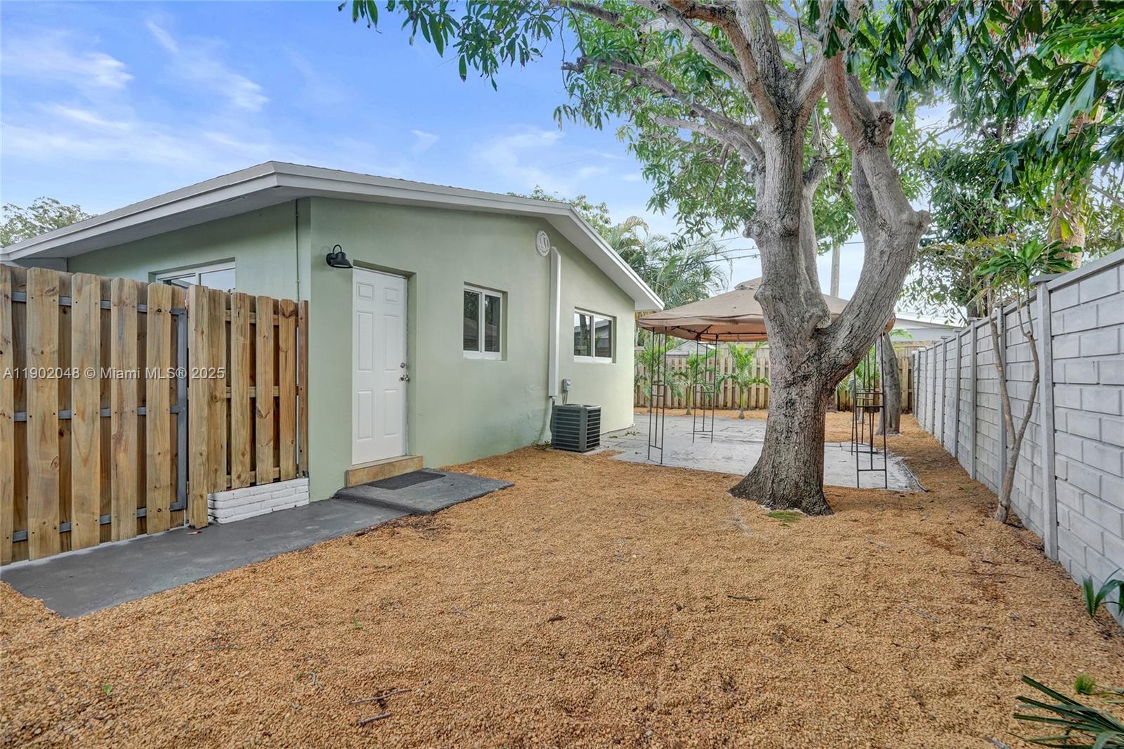 OCEAN RIDGE - Residential Income