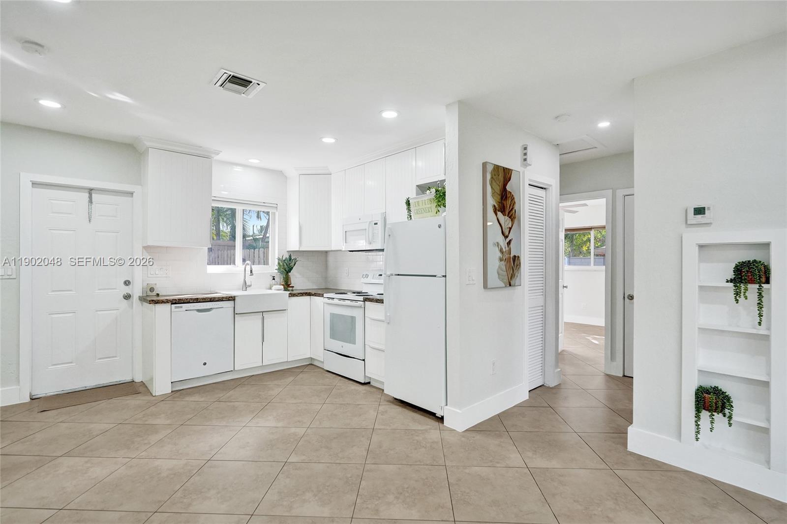 OCEAN RIDGE - Residential Income