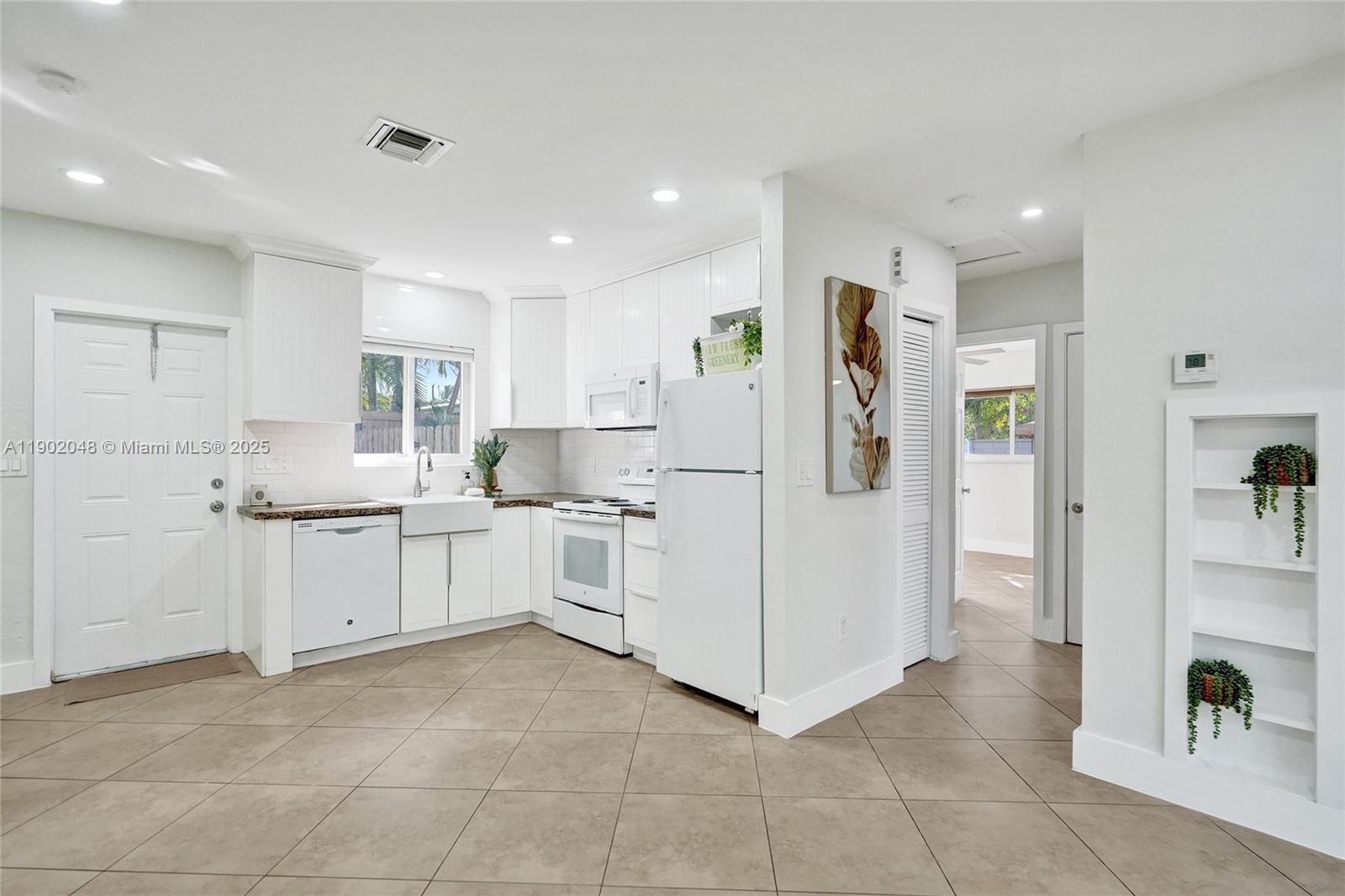 OCEAN RIDGE - Residential Income