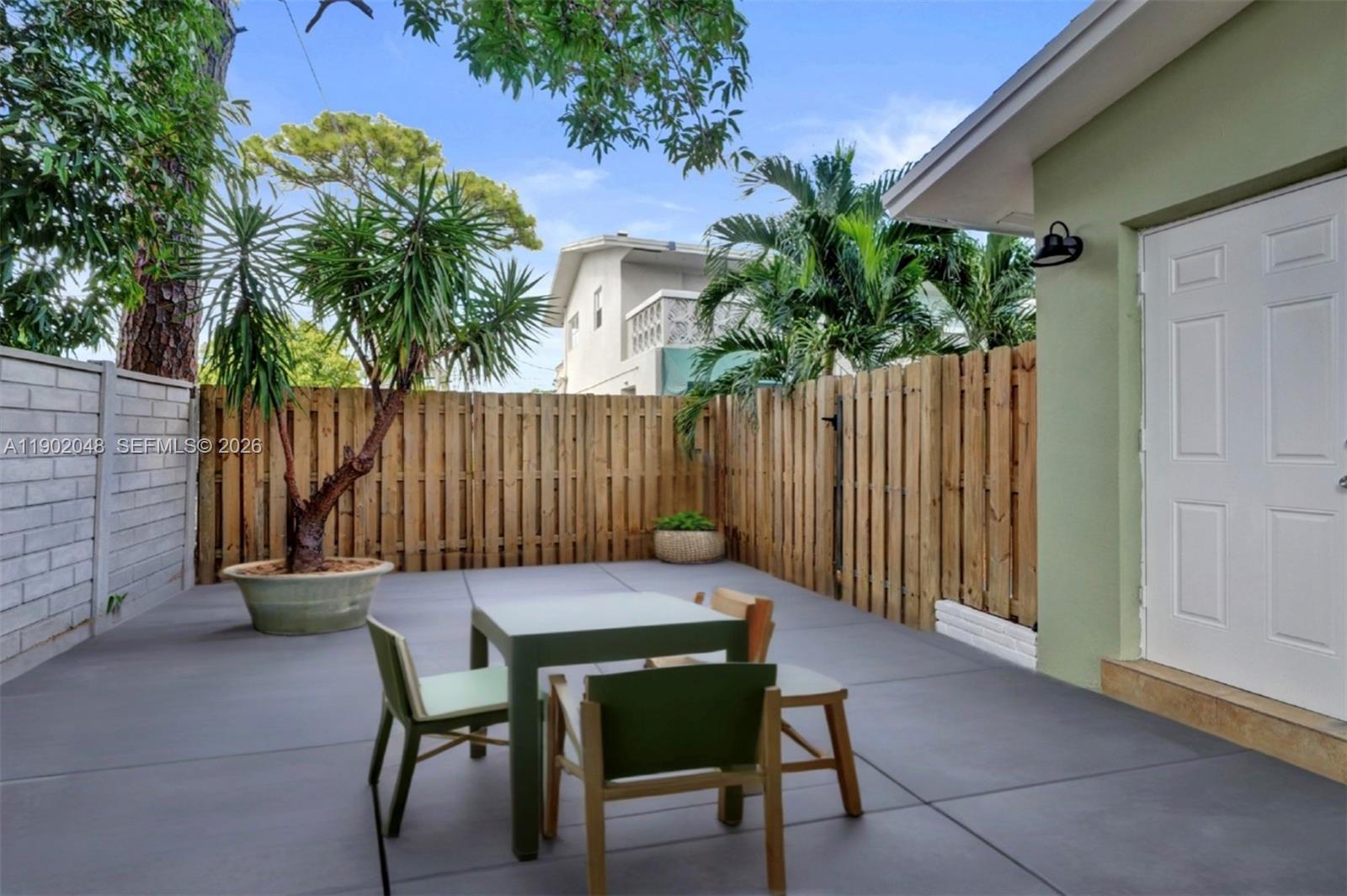 OCEAN RIDGE - Residential Income