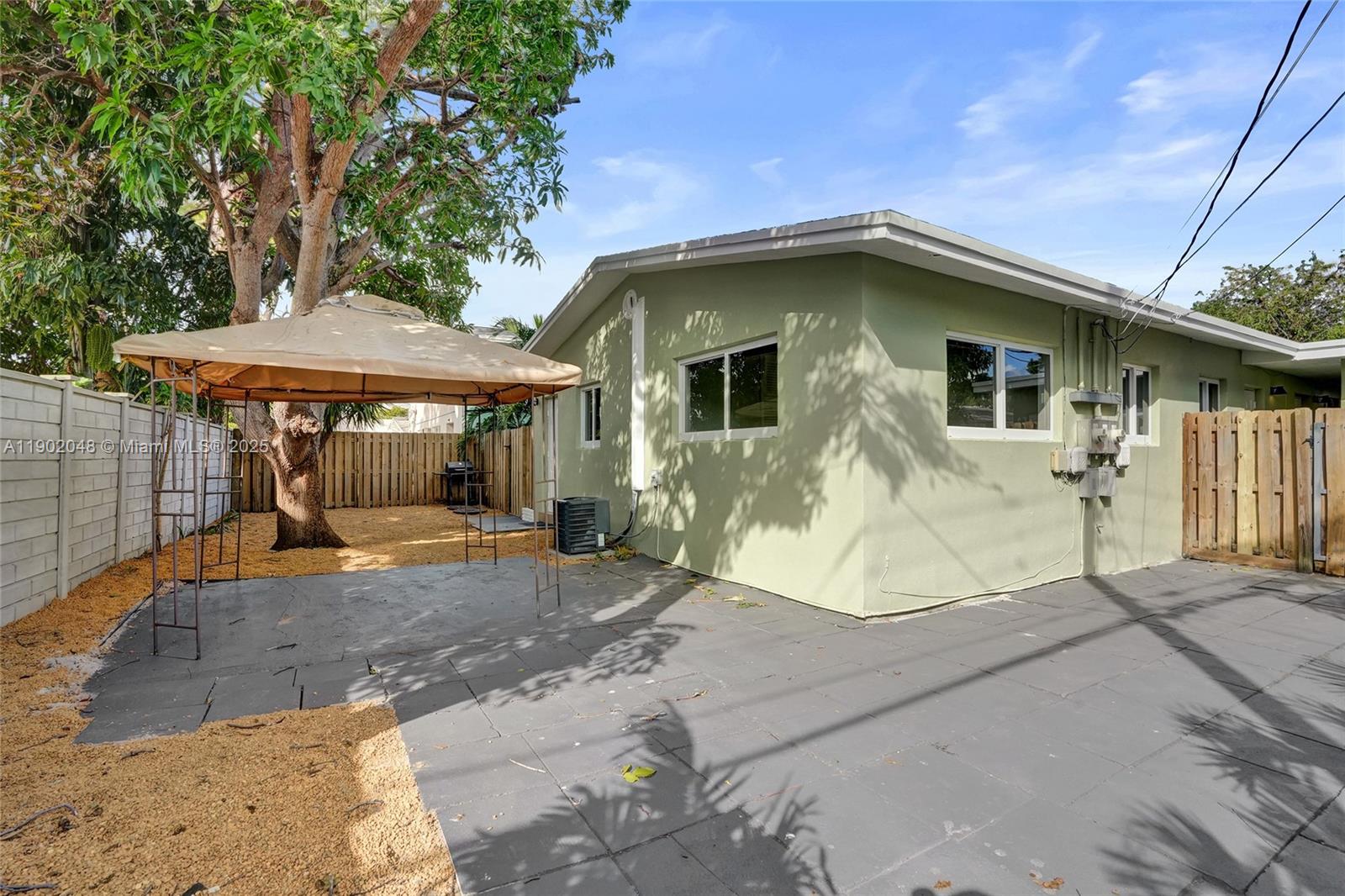 OCEAN RIDGE - Residential Income