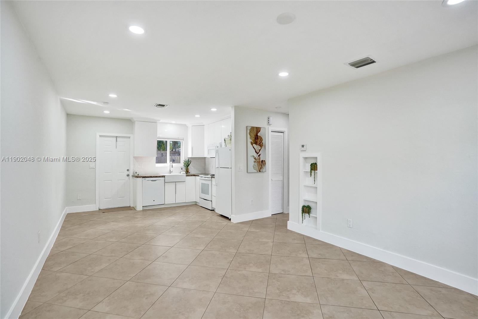 OCEAN RIDGE - Residential Income