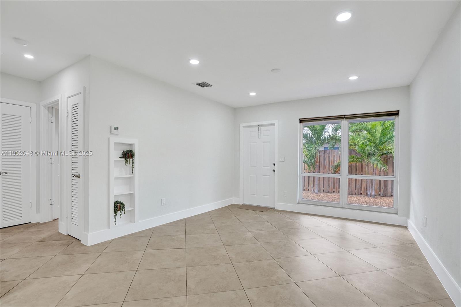 OCEAN RIDGE - Residential Income