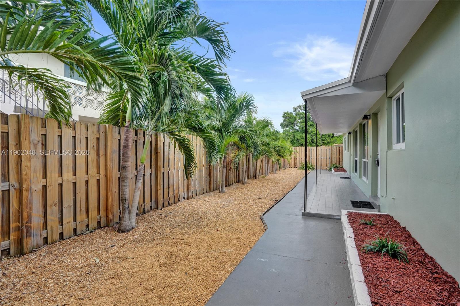 OCEAN RIDGE - Residential Income