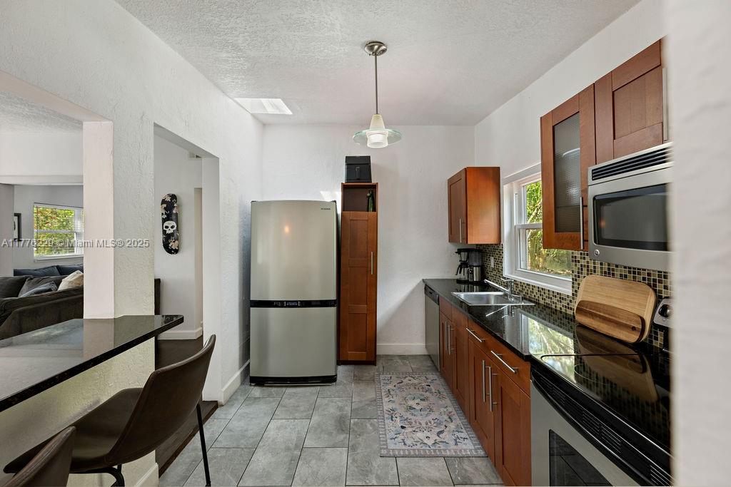 PHILLIPS 1ST REP OF LAKEWO - Residential