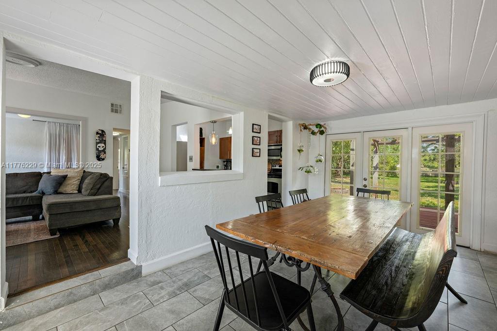 PHILLIPS 1ST REP OF LAKEWO - Residential