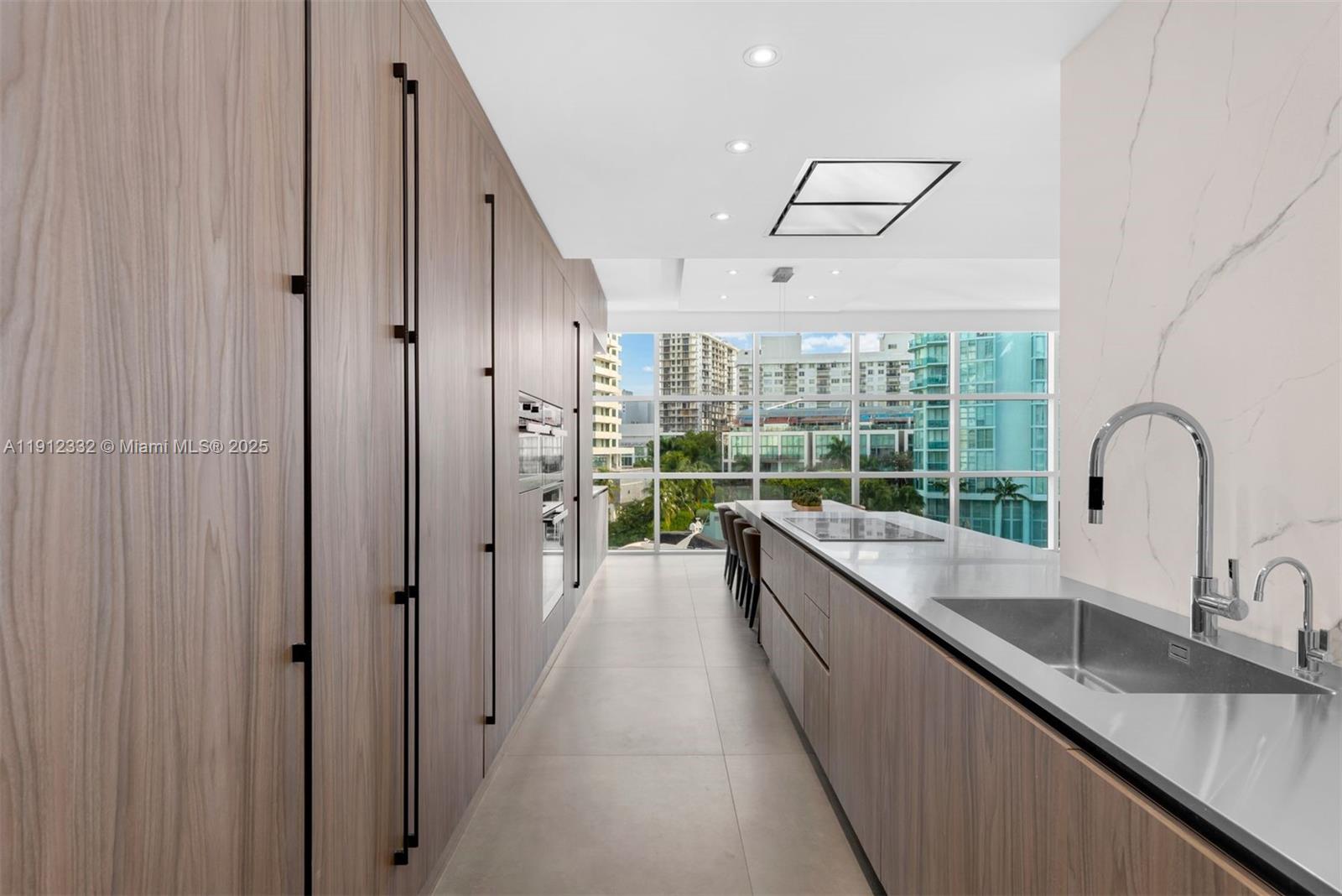 SPEAR AT AQUA CONDO - Residential