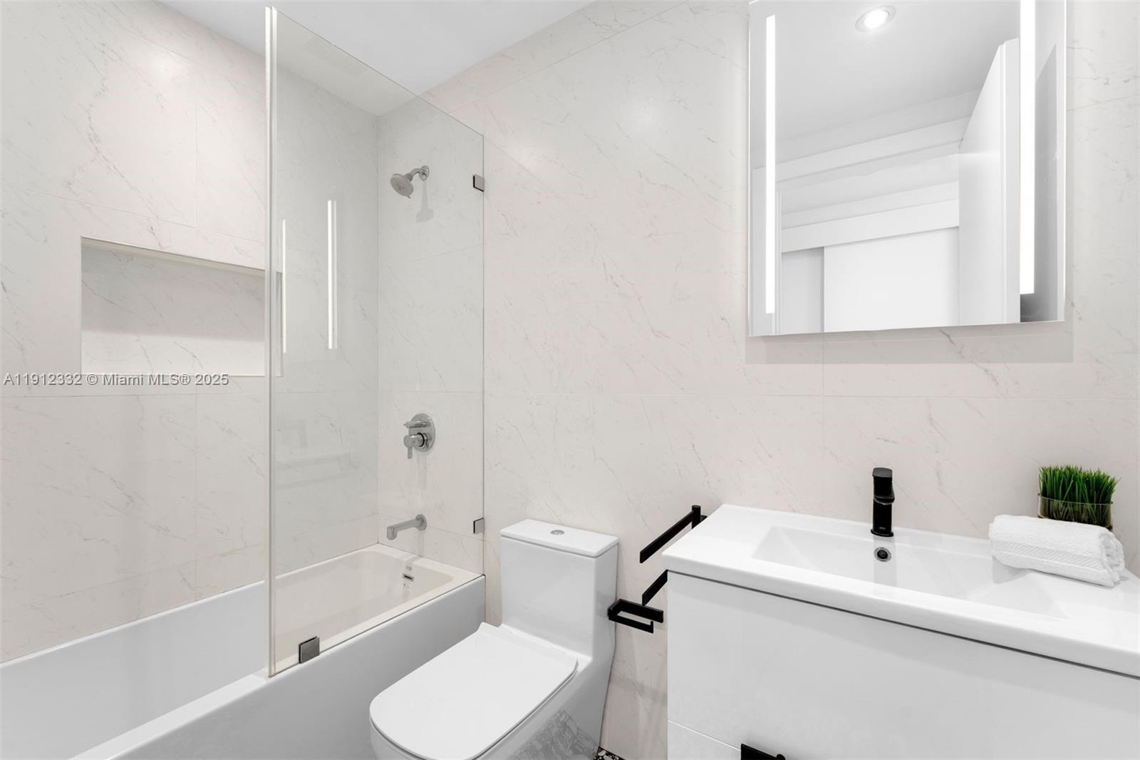 SPEAR AT AQUA CONDO - Residential