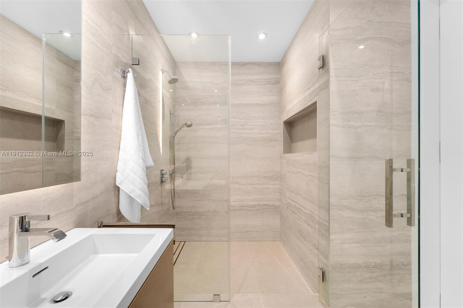 SPEAR AT AQUA CONDO - Residential