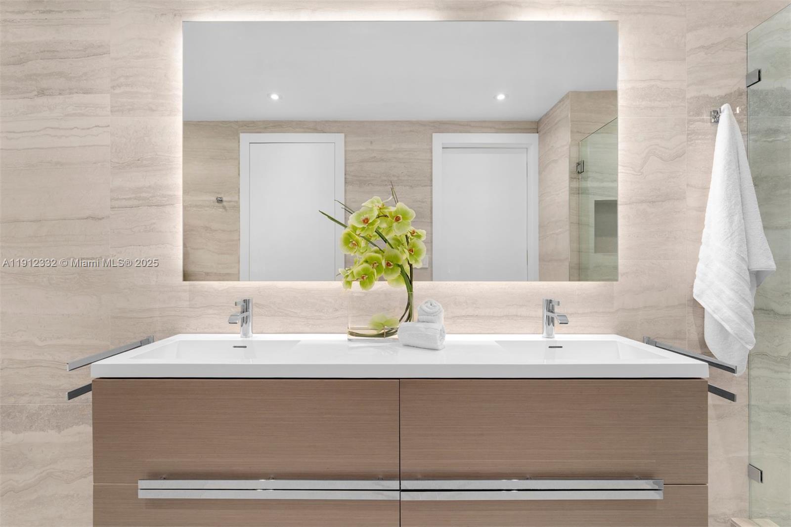 SPEAR AT AQUA CONDO - Residential