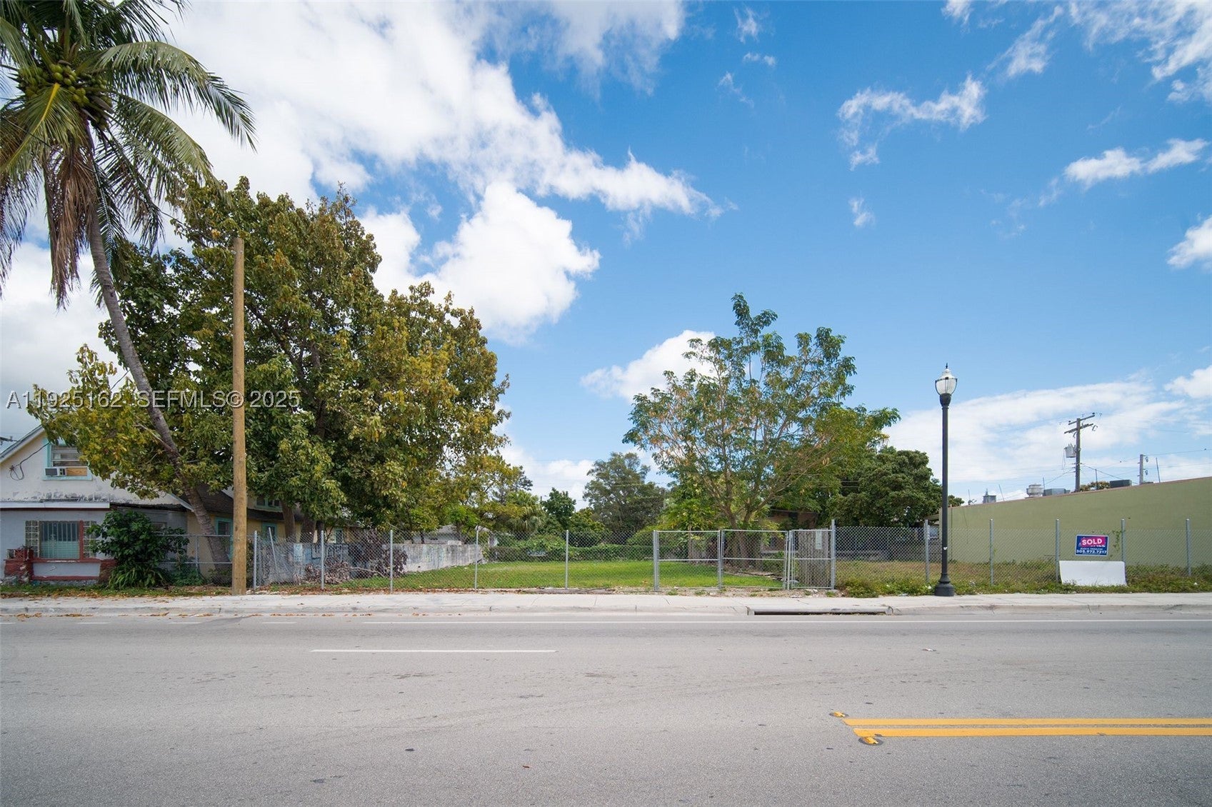 View photos, virtual tours, details... 7635 NE 2nd Ave