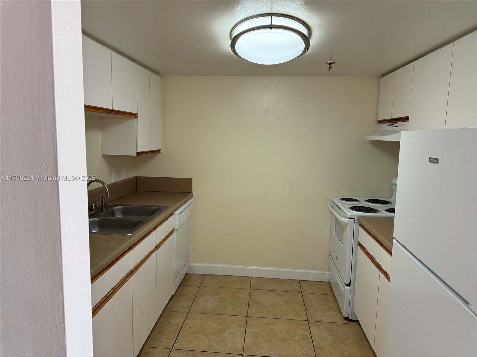 915 NW 1st Ave H1012