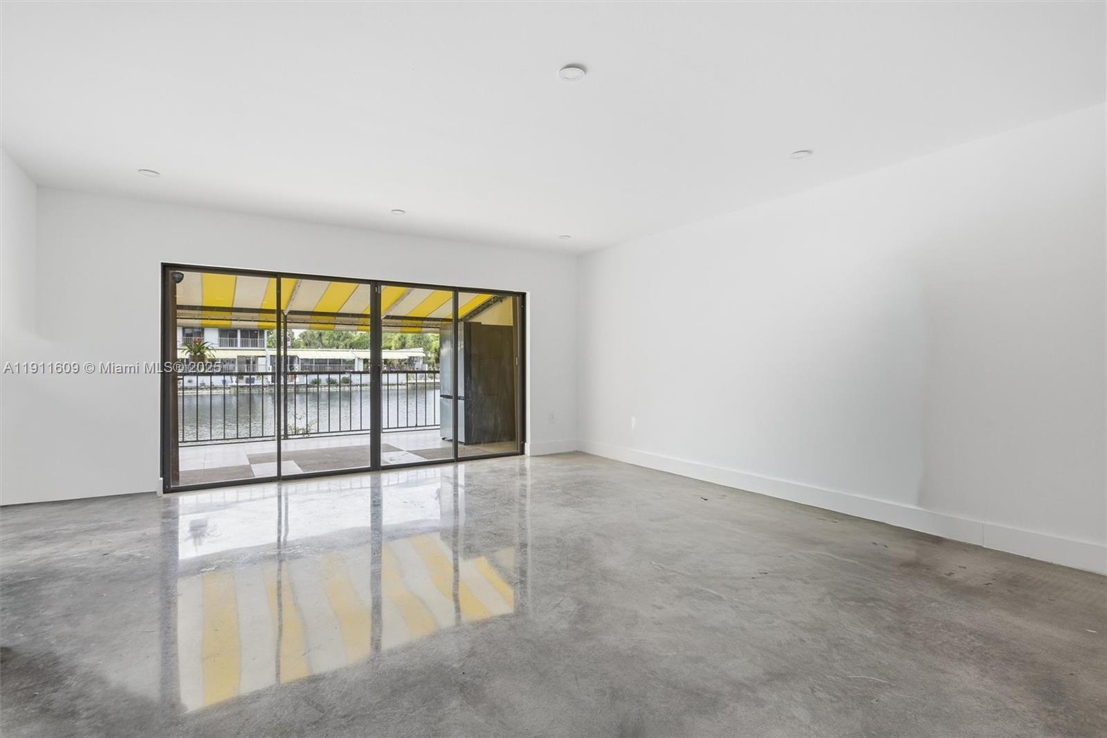 MIAMI LAKES WINDMILL GATE - Residential Lease