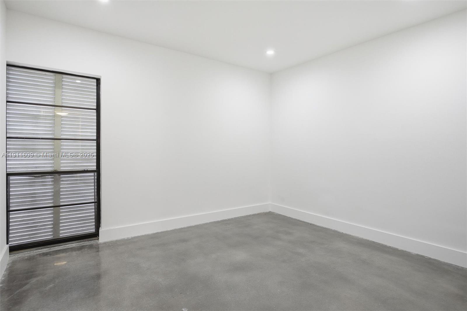 MIAMI LAKES WINDMILL GATE - Residential Lease