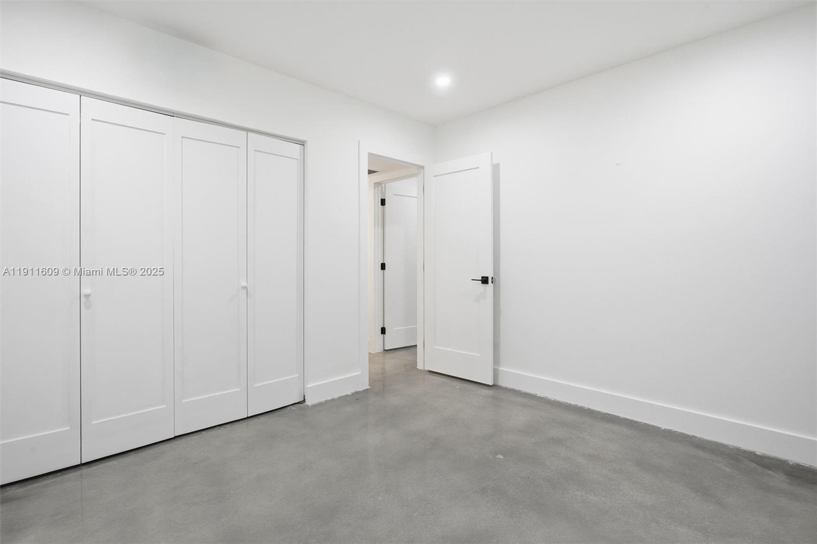 MIAMI LAKES WINDMILL GATE - Residential Lease