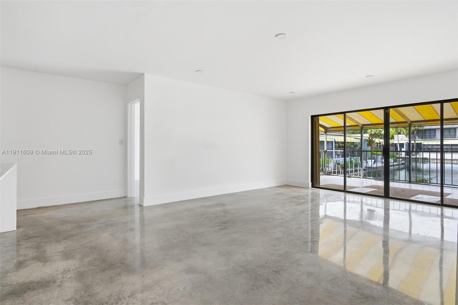 MIAMI LAKES WINDMILL GATE - Residential Lease