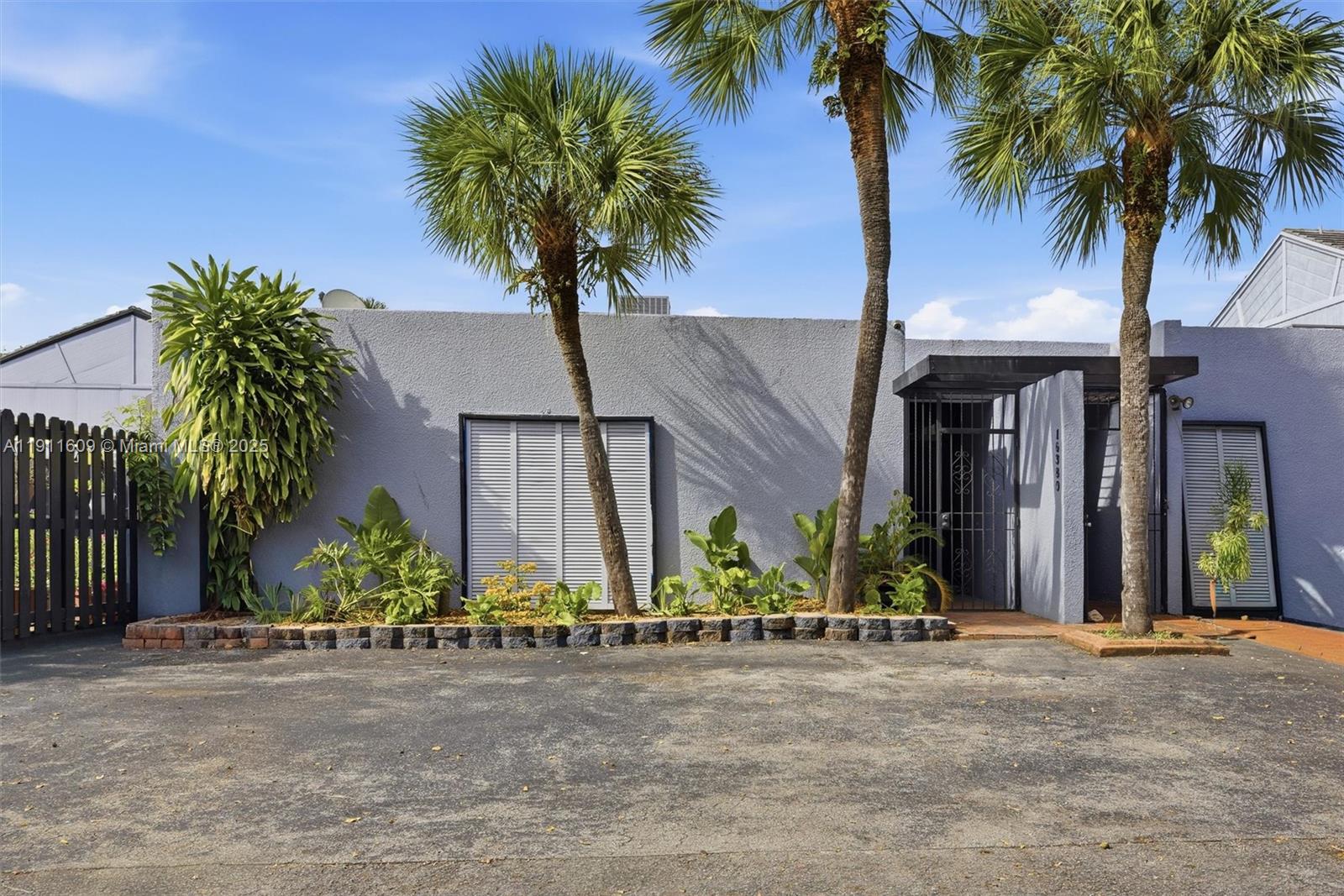 MIAMI LAKES WINDMILL GATE - Residential Lease