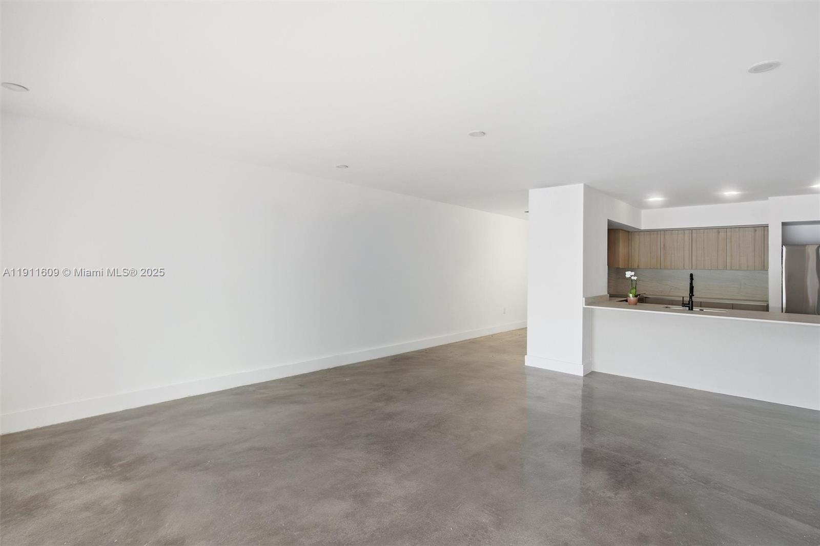 MIAMI LAKES WINDMILL GATE - Residential Lease