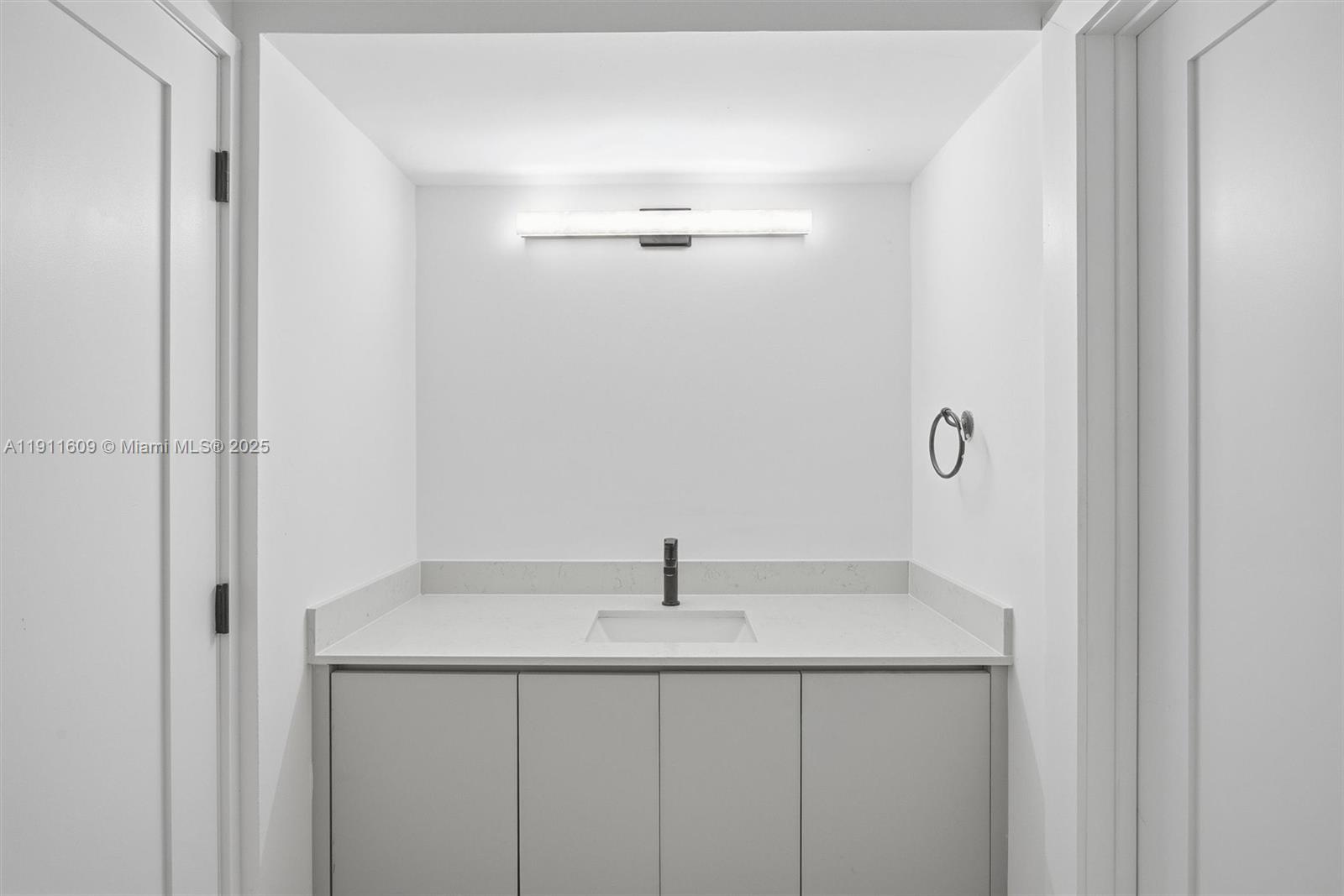 MIAMI LAKES WINDMILL GATE - Residential Lease