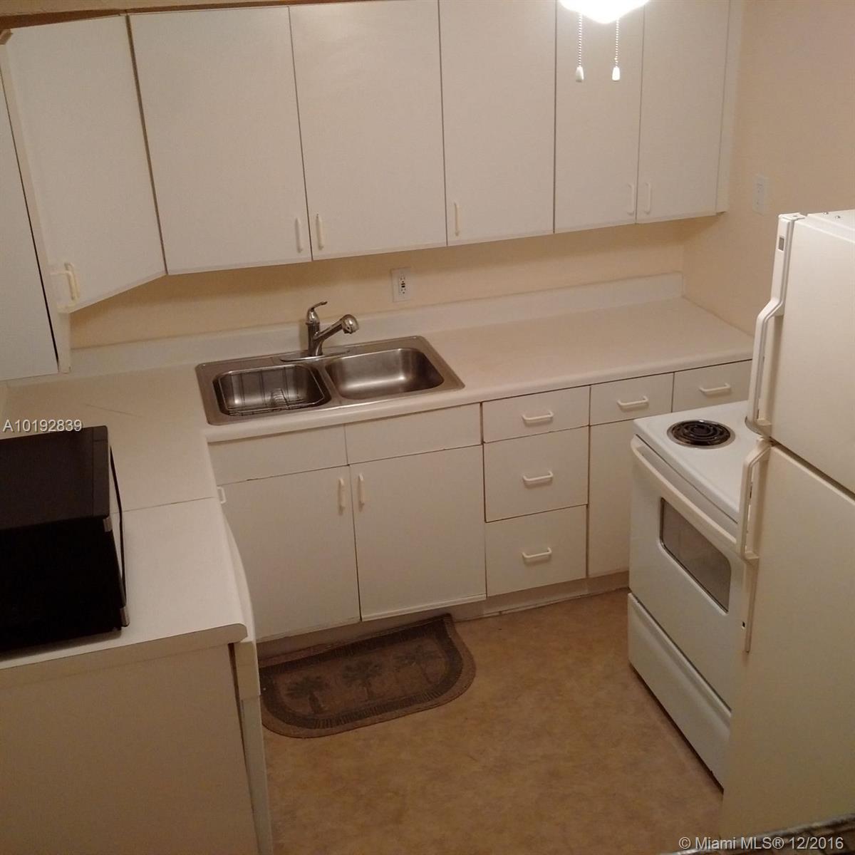 Hollywood Beach Gardens C - Residential Lease