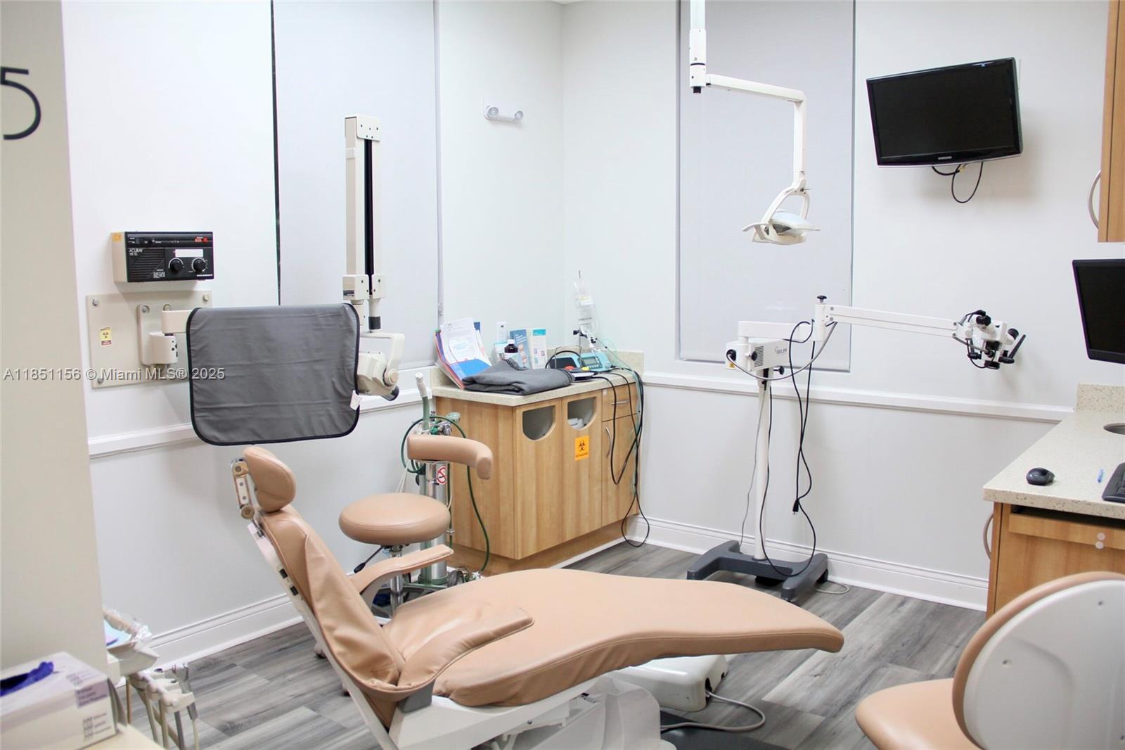 This is a fully lease medical office. Great return for investment. The building is built at 2007, everything is in good condition. Plenty of parking.