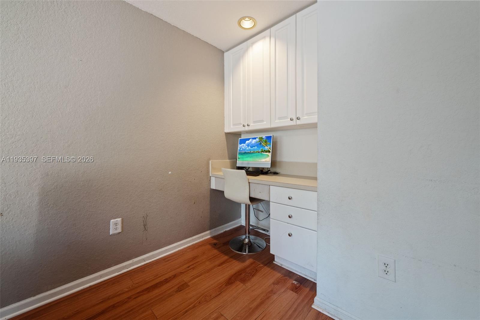 WALNUT CREEK TOWNHOMES - Residential