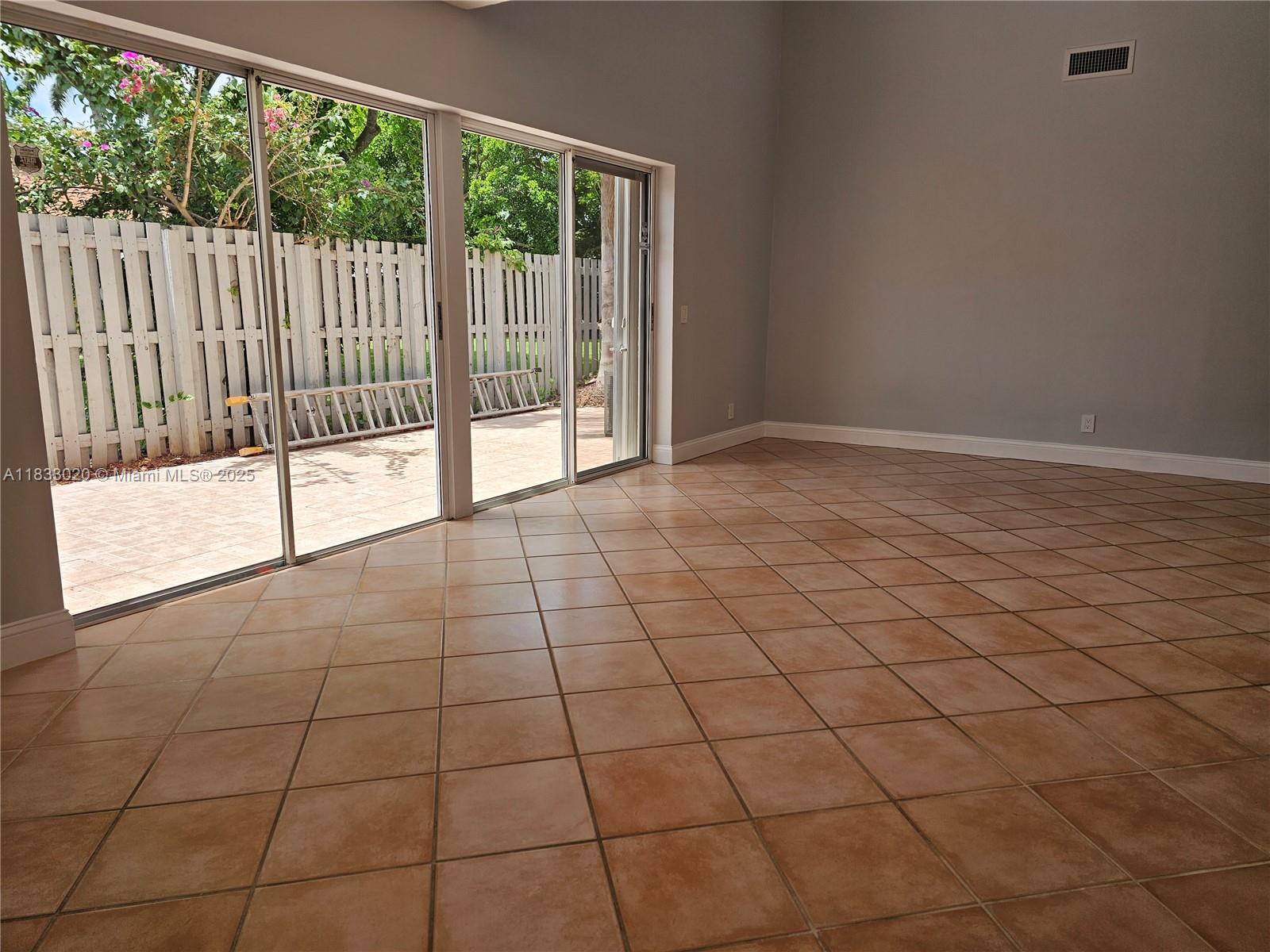 1359 Springside Dr