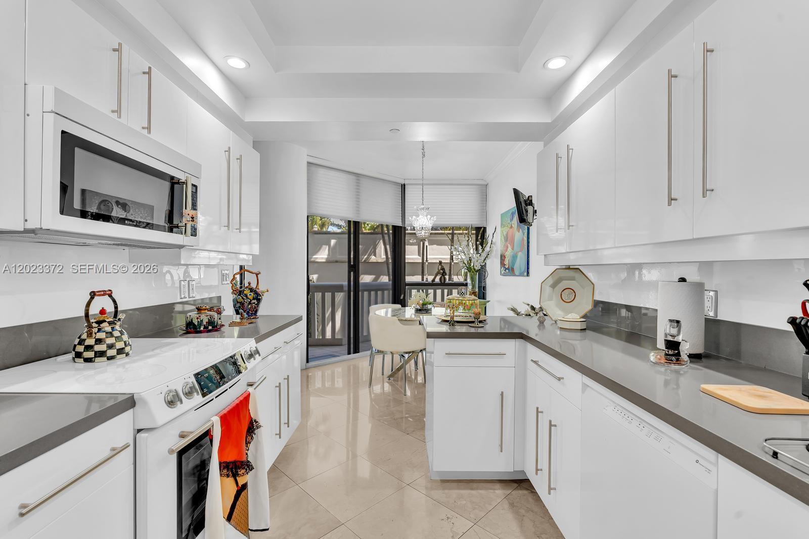 2000 ISL BLVD WILLIAMS IS - Residential