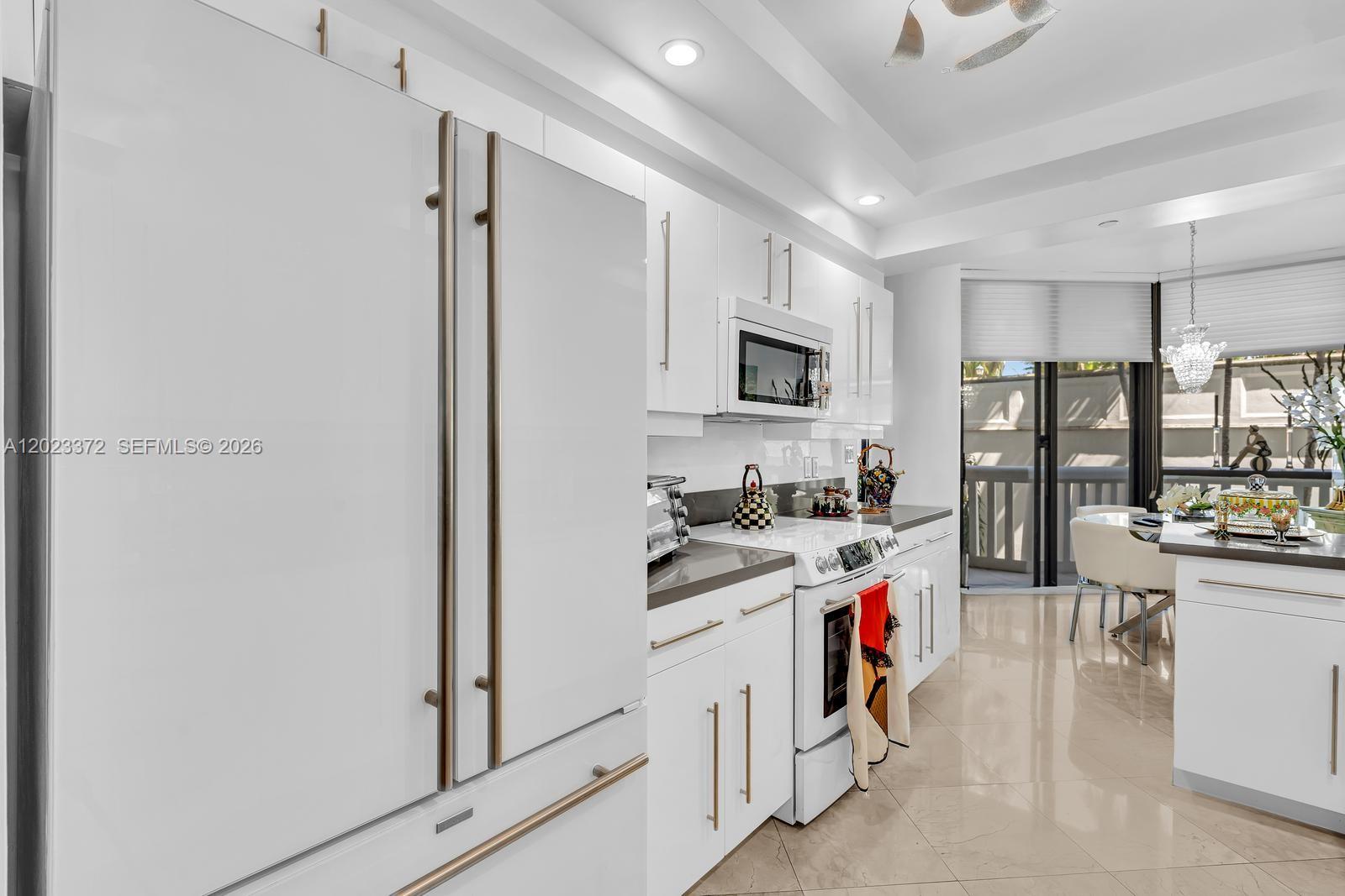 2000 ISL BLVD WILLIAMS IS - Residential