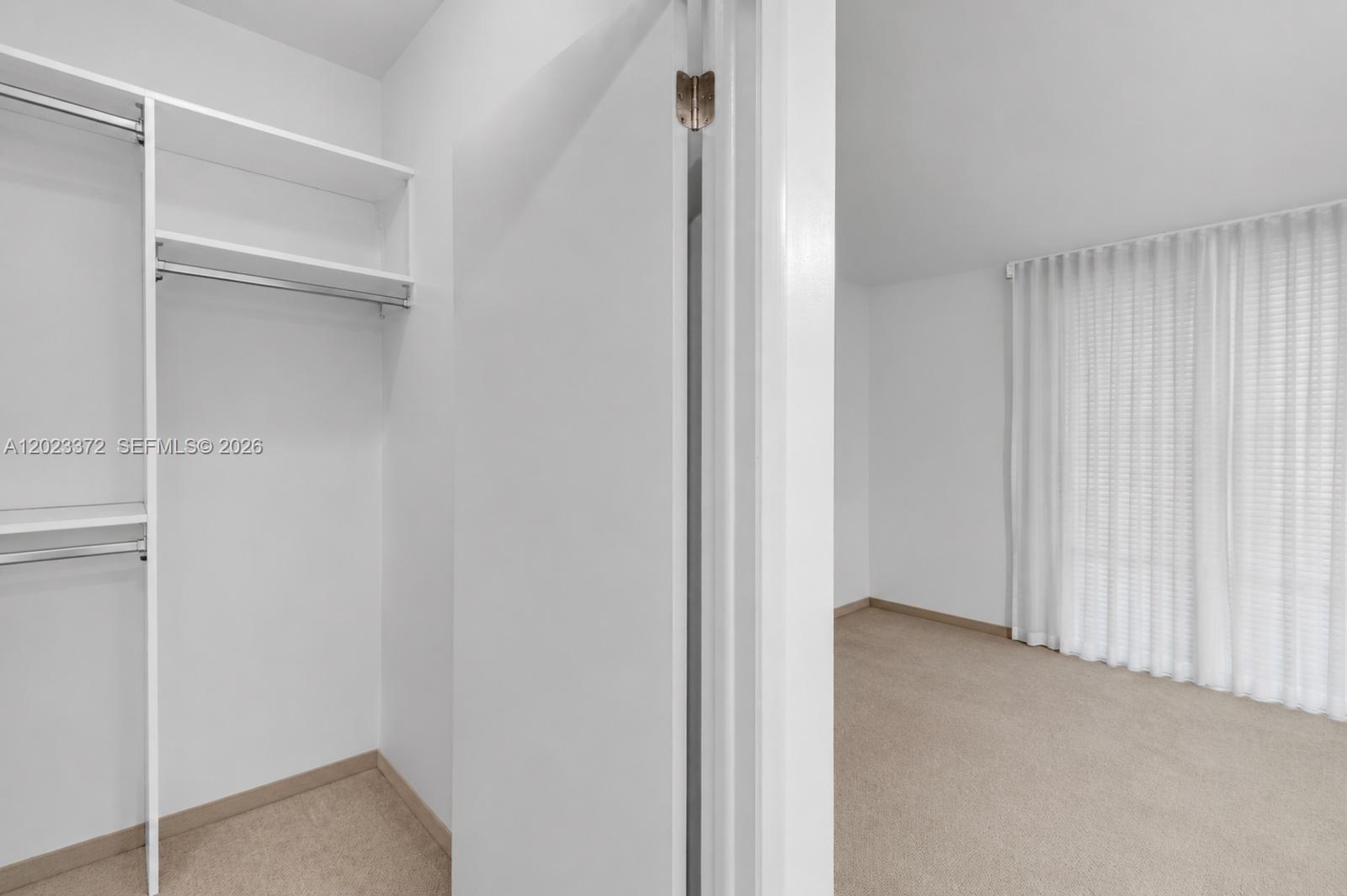 2000 ISL BLVD WILLIAMS IS - Residential