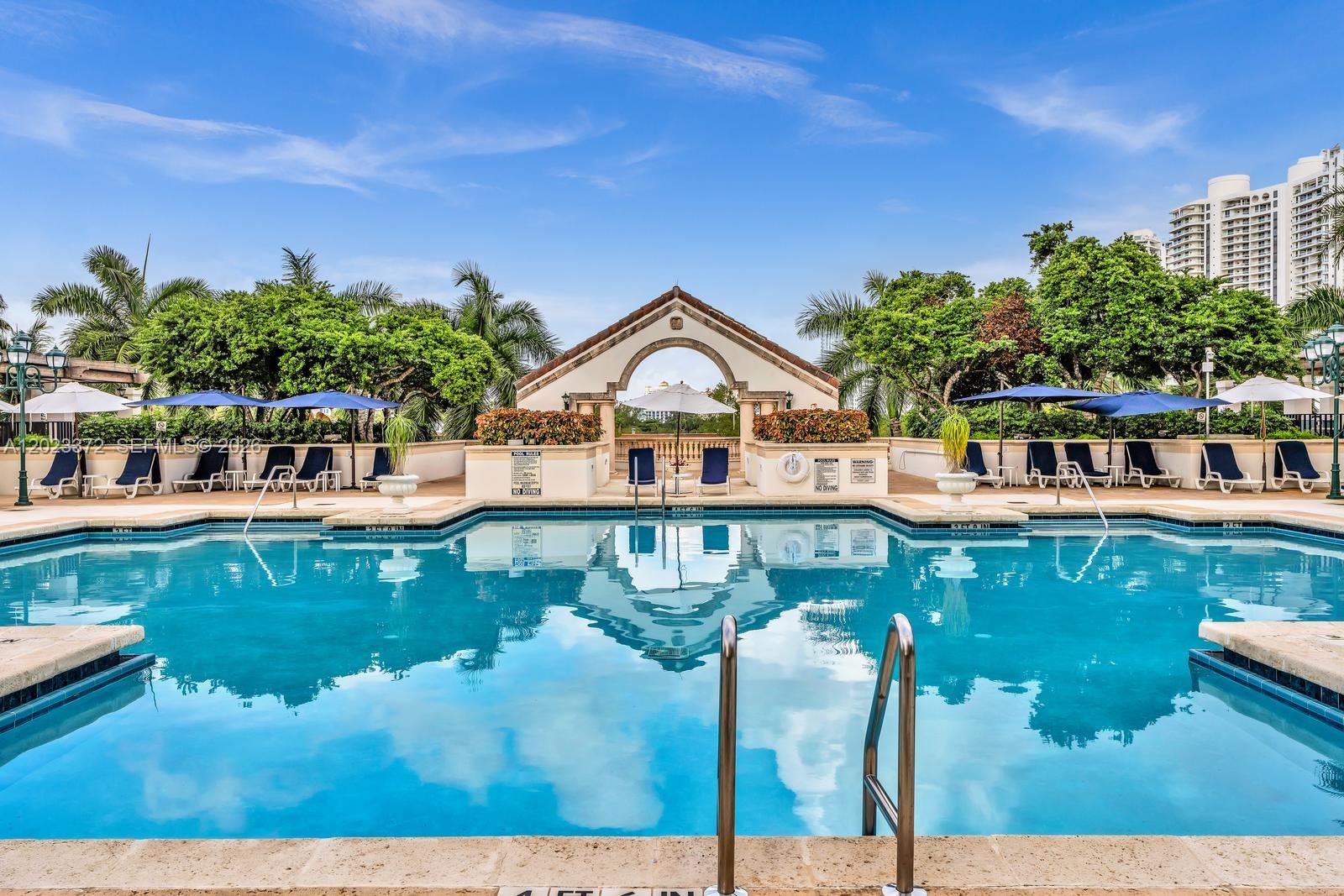 2000 ISL BLVD WILLIAMS IS - Residential